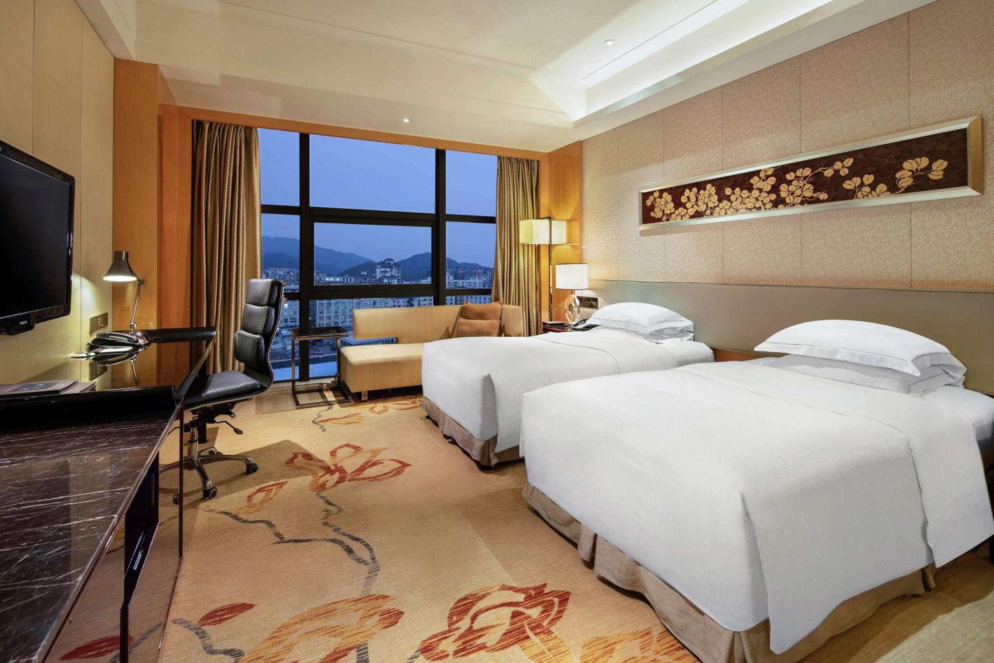 Hotel Hilton Baiyun - Free Shuttle For Fair Period, Close To Luhu Golf Club & Leather Market Guangzhou
