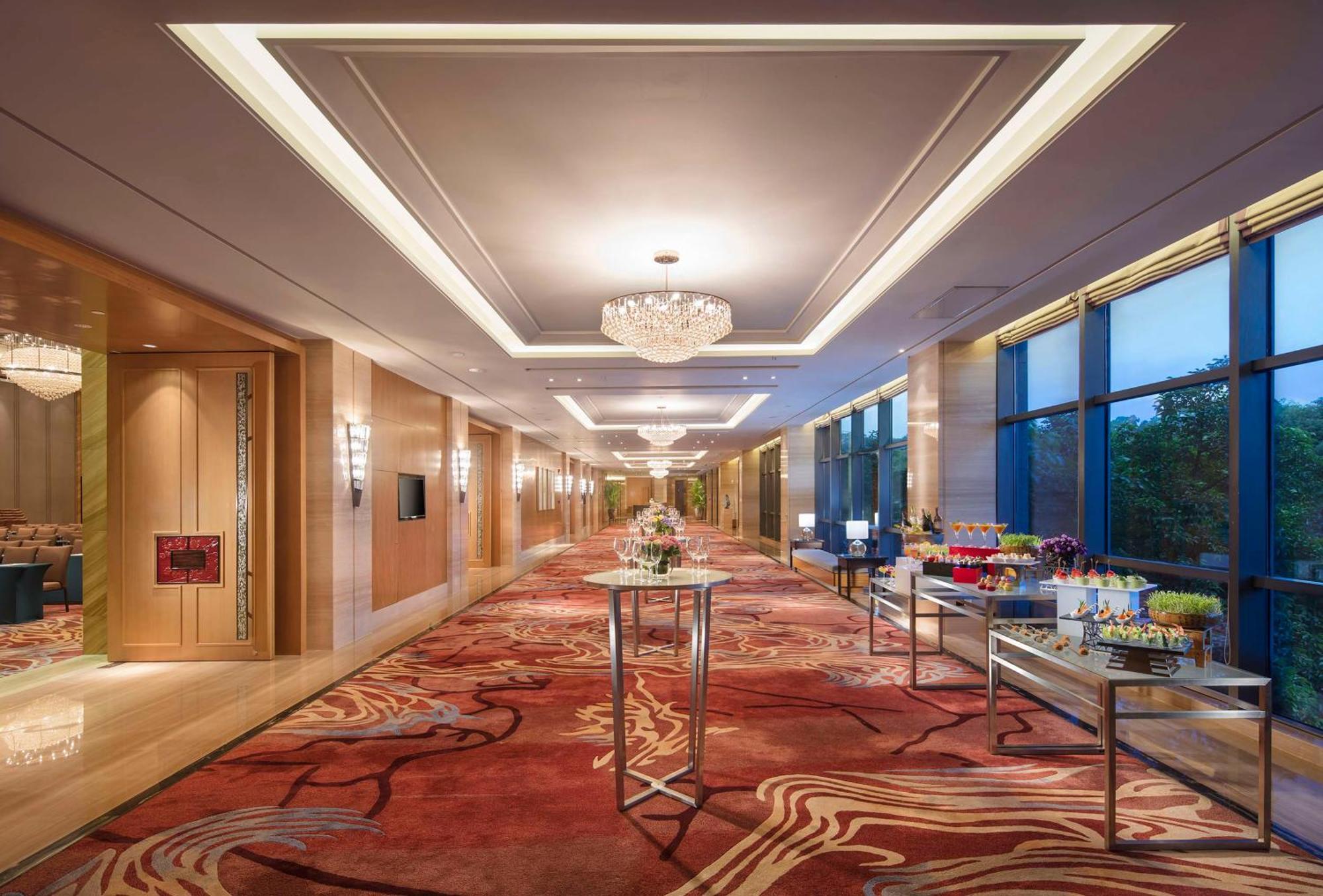 Doubletree By Hilton Science City-free Shuttle Bus Service During Fair Period Hotel Guangzhou