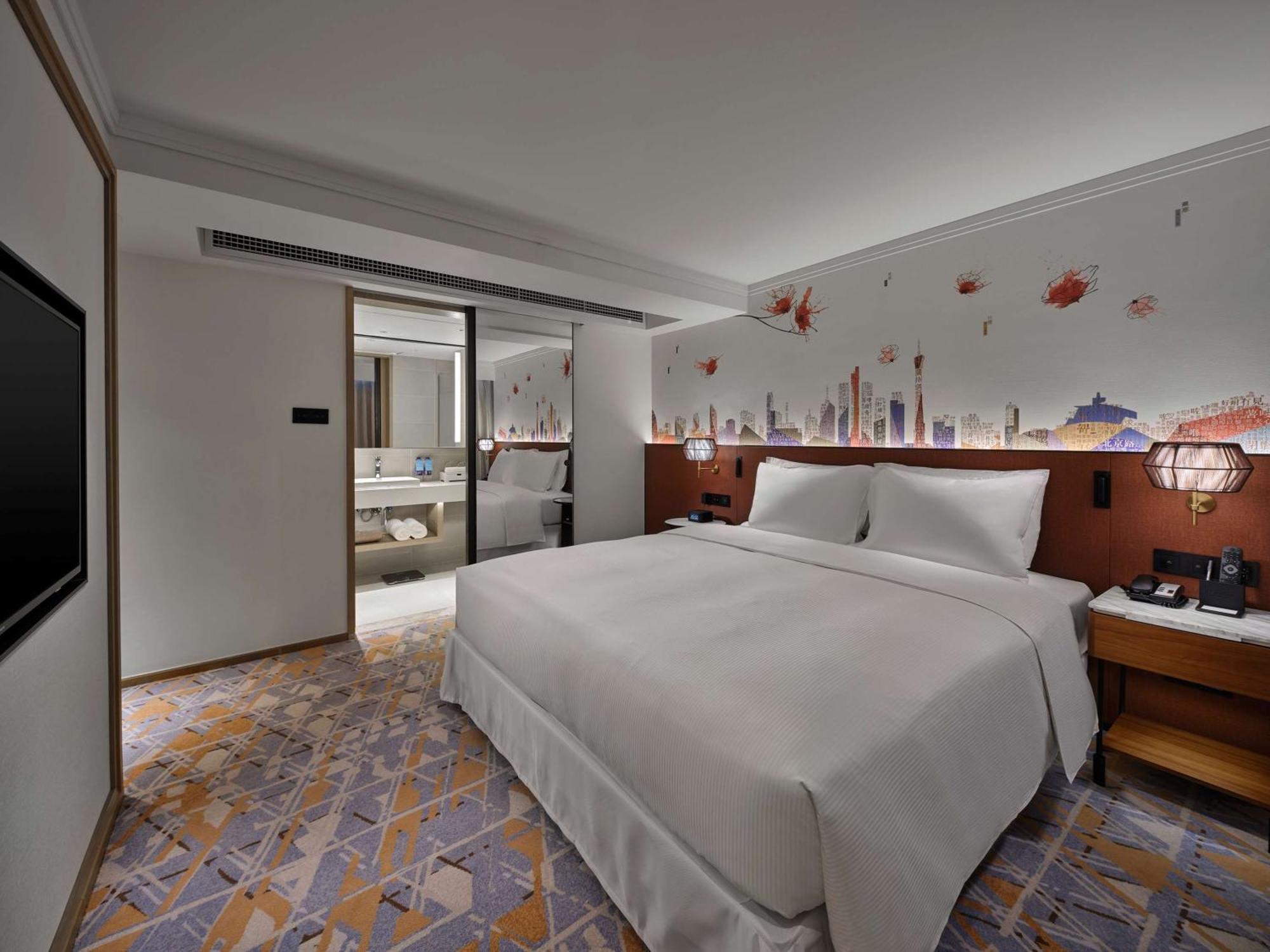 Hilton Garden Inn Guangzhou Tianhe - Free Shuttle Bus To Pazhou During Canton Fair Period And Buyers Registration Counter Available Hotel 4*