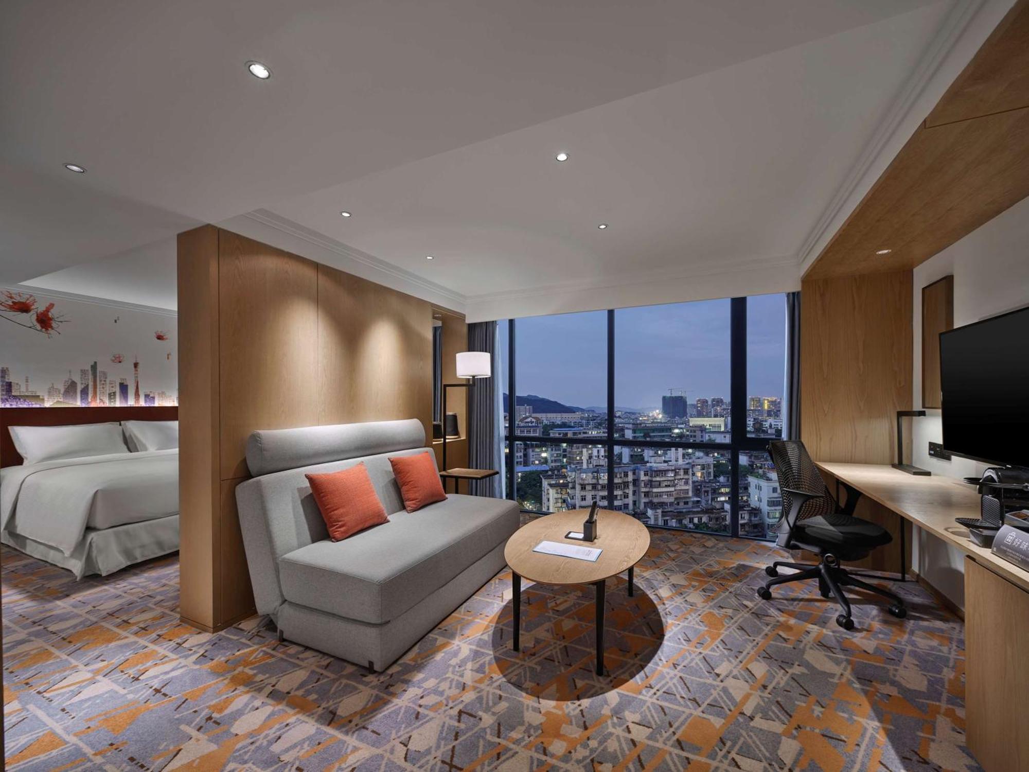 Hilton Garden Inn Guangzhou Tianhe - Free Shuttle Bus To Pazhou During Canton Fair Period And Buyers Registration Counter Available Hotel Guangzhou