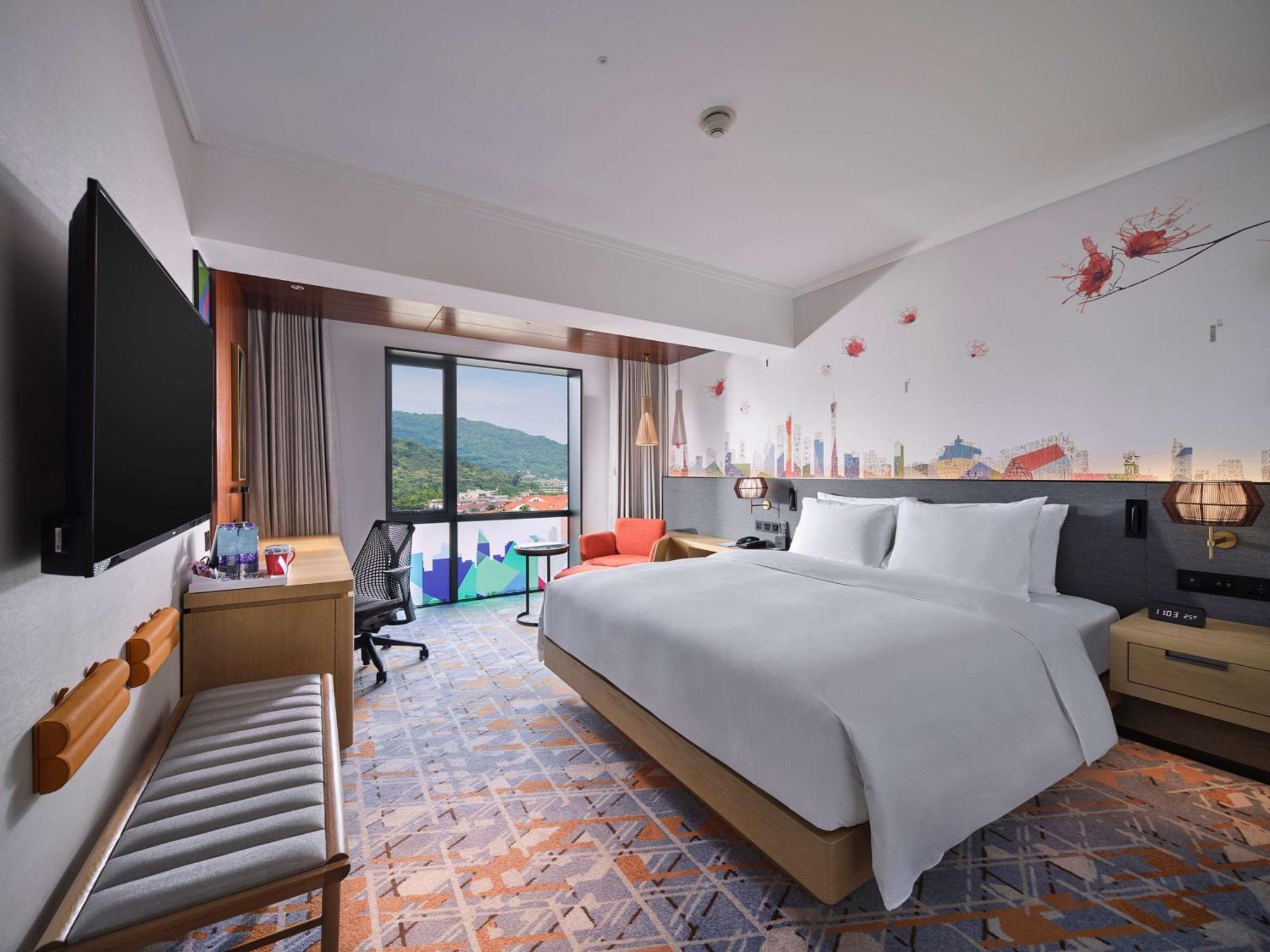 Hilton Garden Inn Guangzhou Tianhe - Free Shuttle Bus To Pazhou During Canton Fair Period And Buyers Registration Counter Available Hotel