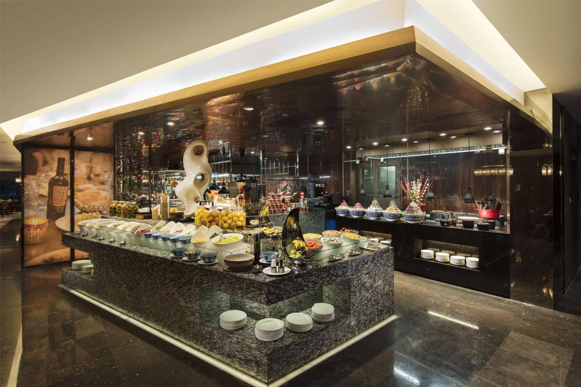 Hotel Hilton Tianhe: Fair Shuttle & Registration 5*