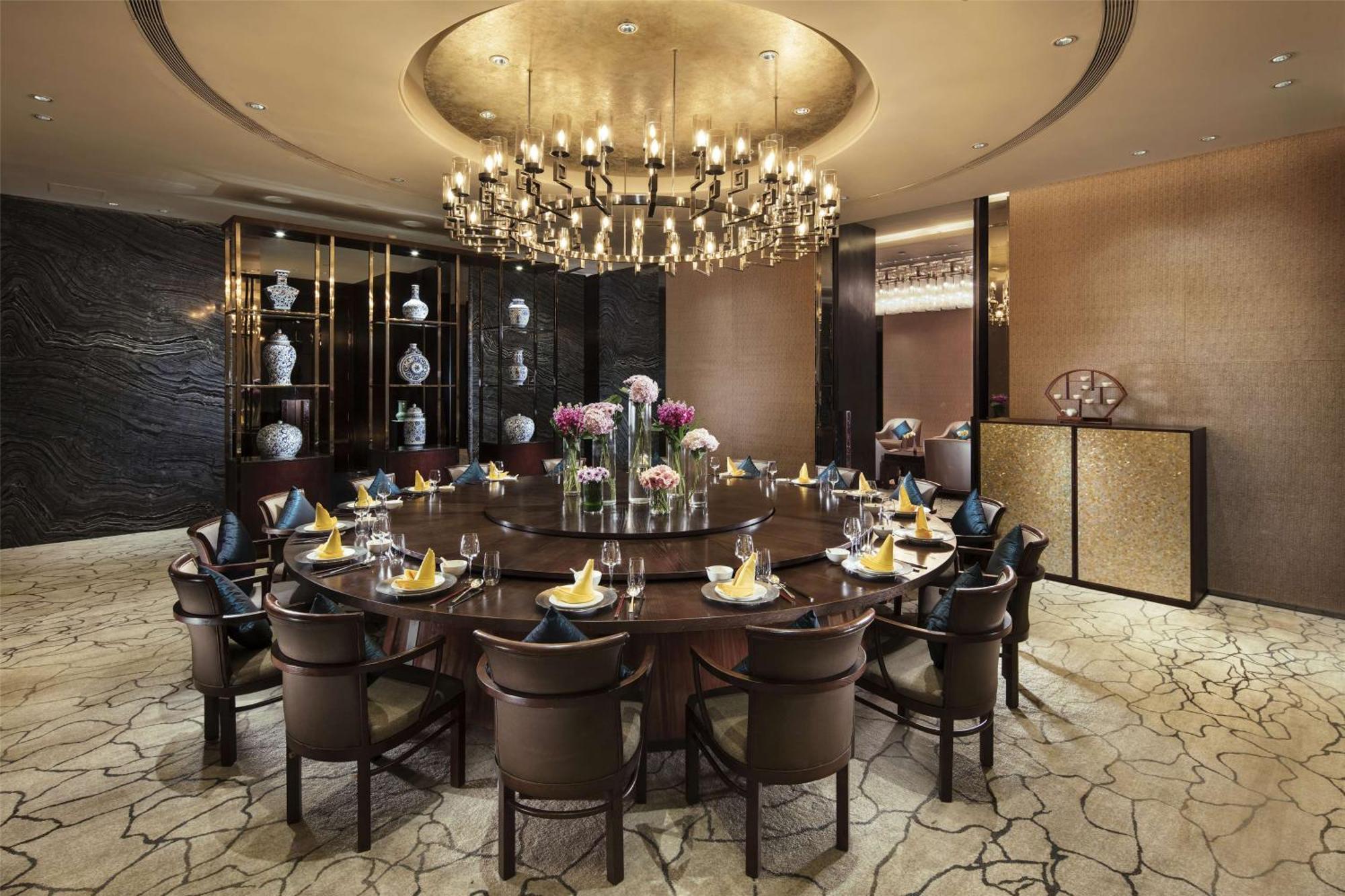 Hotel Hilton Tianhe: Fair Shuttle & Registration 5*