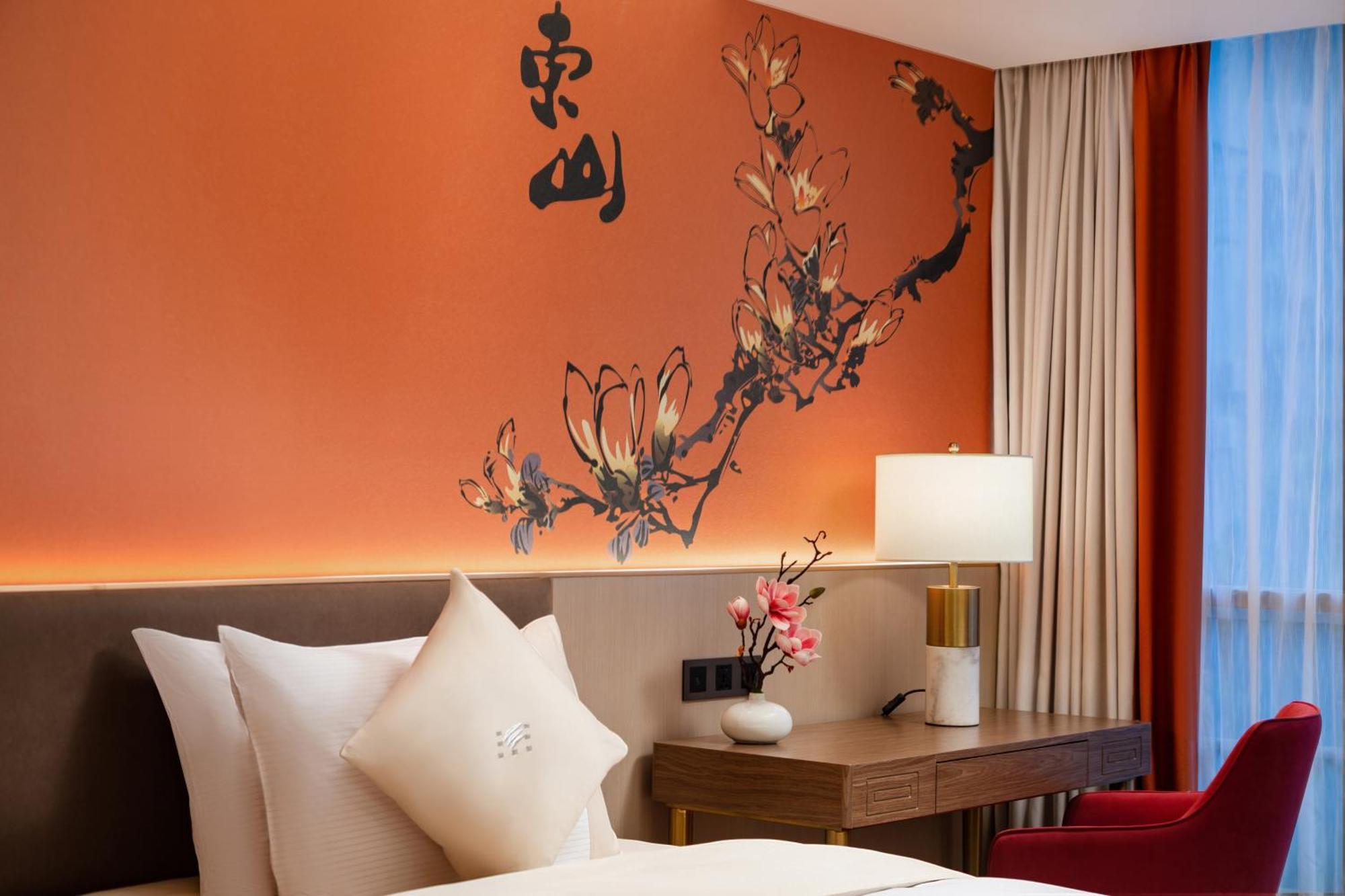 Wogo Yuanbao Hotel-zhujiang New Town-free Fair Shuttle Bus & Overseas Buyer Registration Services 5*