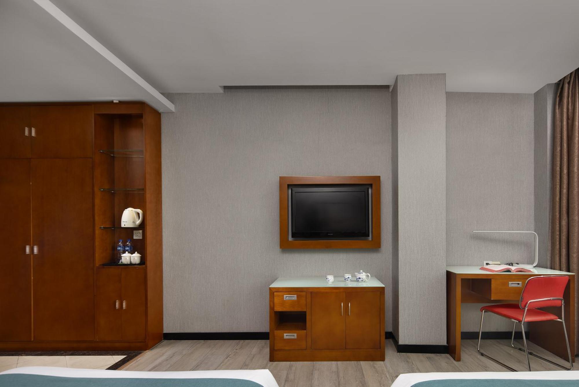 Kaiserdom Baiyun Airport-24-hour Airport-free Shuttle Bus Hotel Canton