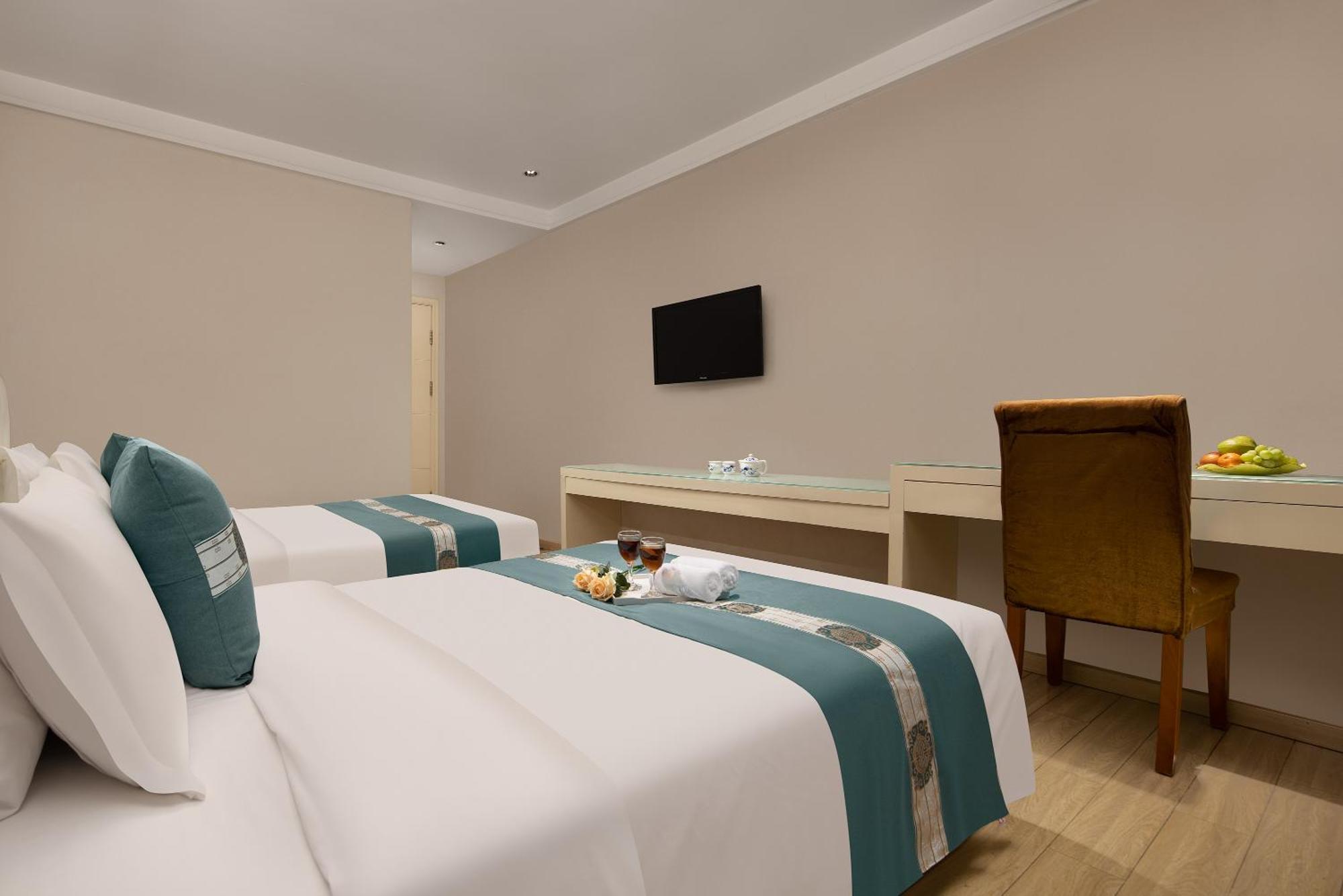 Kaiserdom Baiyun Airport-24-hour Airport-free Shuttle Bus 2* Canton