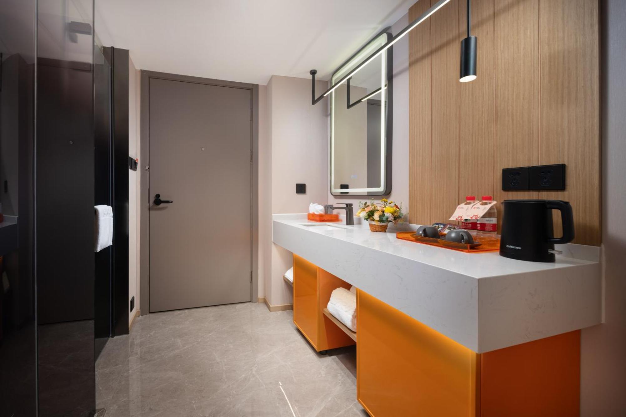 Hotel From K Huan Kai Tiyuxi Metro Station 4*