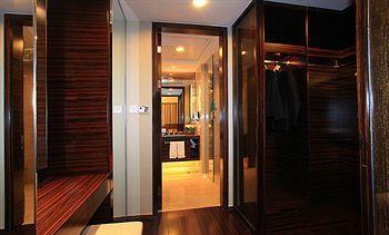 Heefun - Poly World Trading Center Hotel