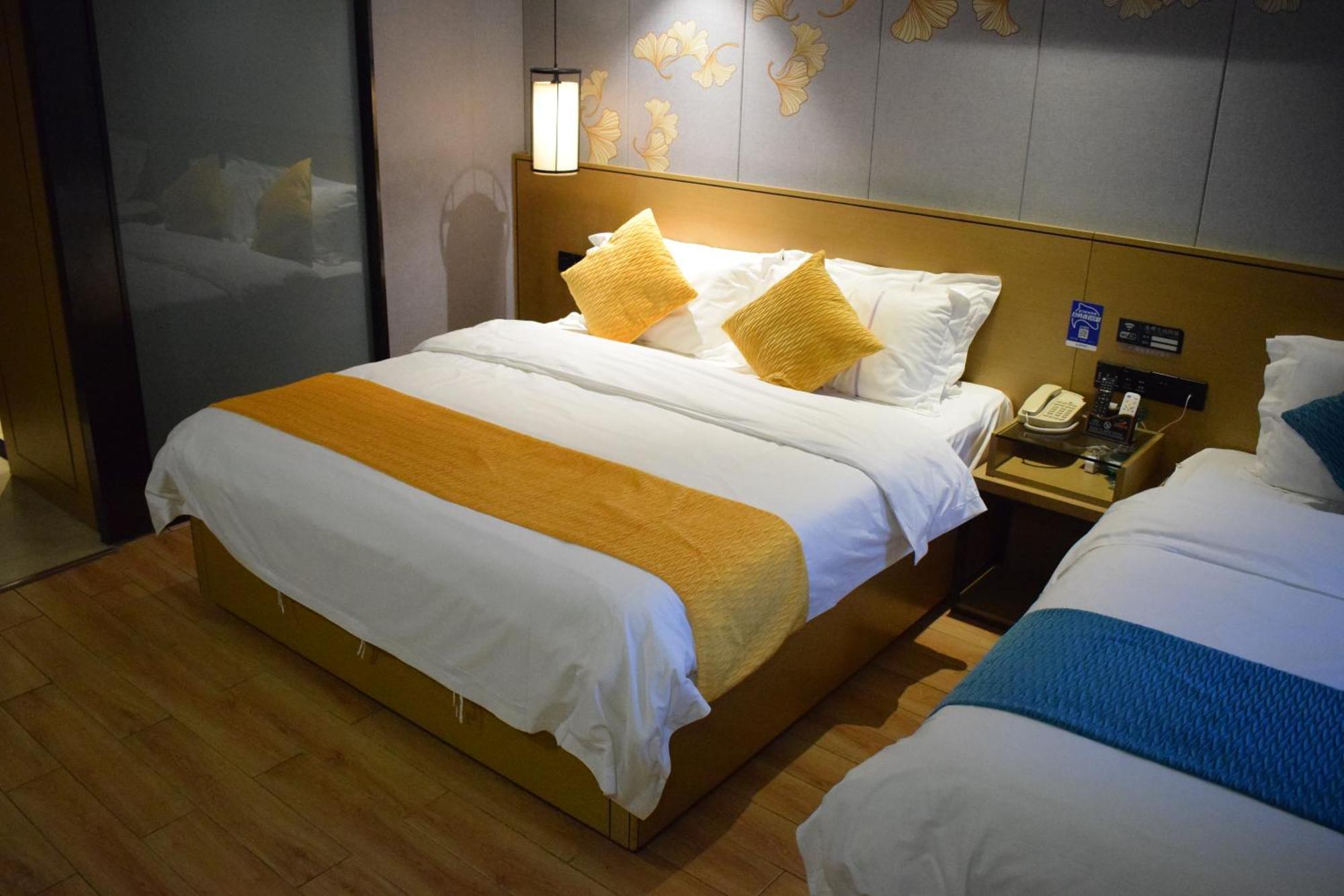 Orange Tree International Zhujiang New Town: Fair Shuttle
