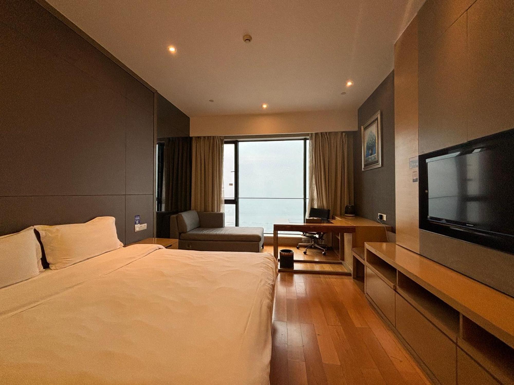 City Pazhou Apartment