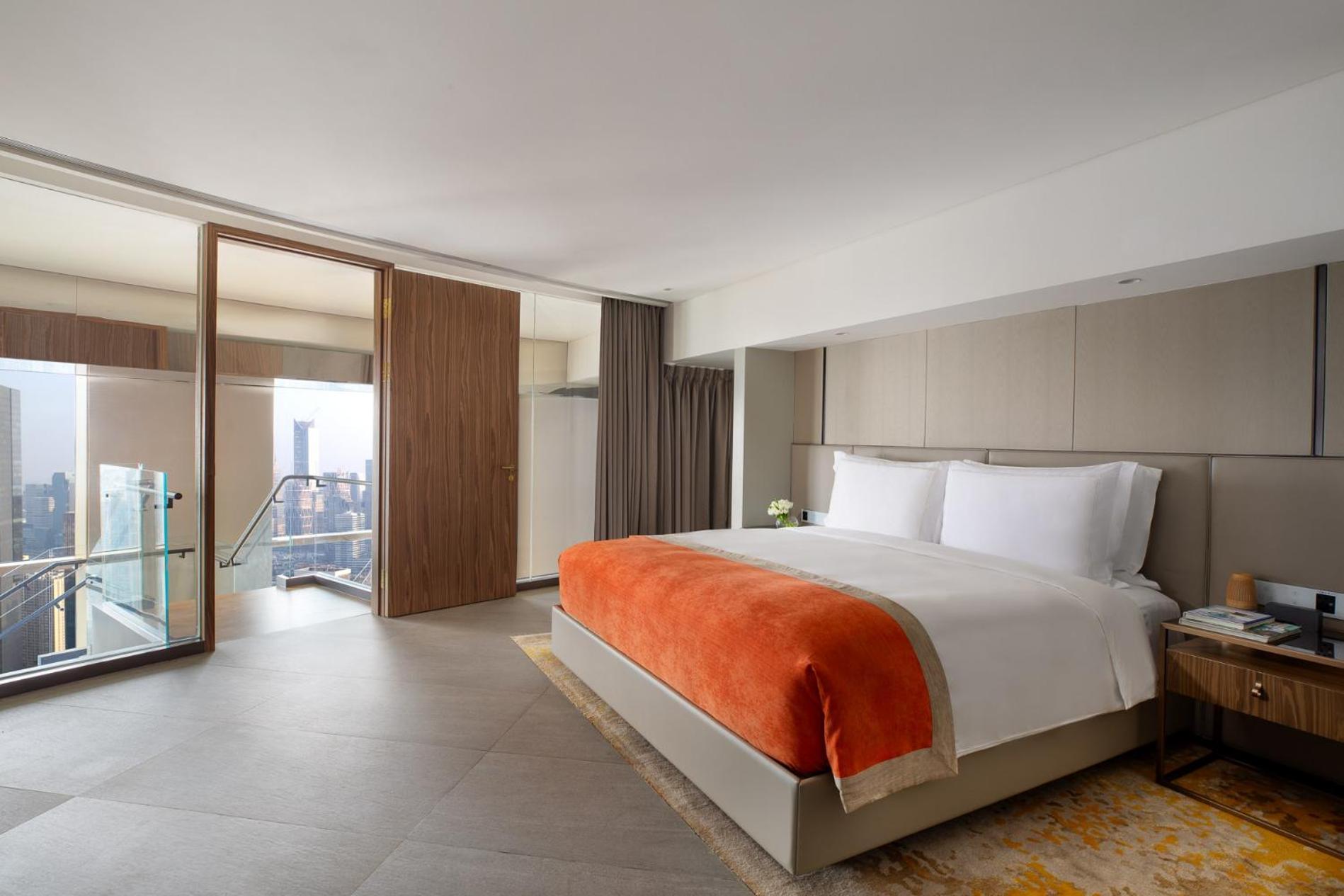 Hotel Jumeirah Guangzhou-complimentary Shuttle Bus To Fair Complex