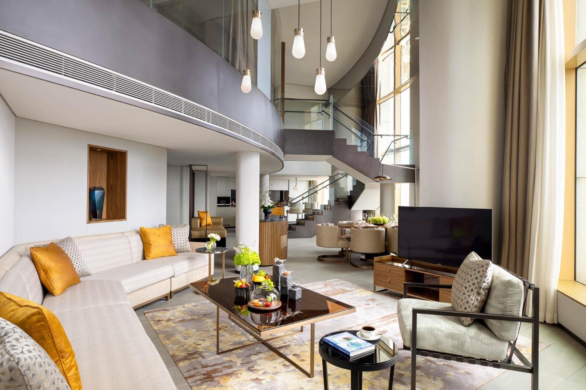 Jumeirah Guangzhou-complimentary Shuttle Bus To Fair Complex Hotel Canton
