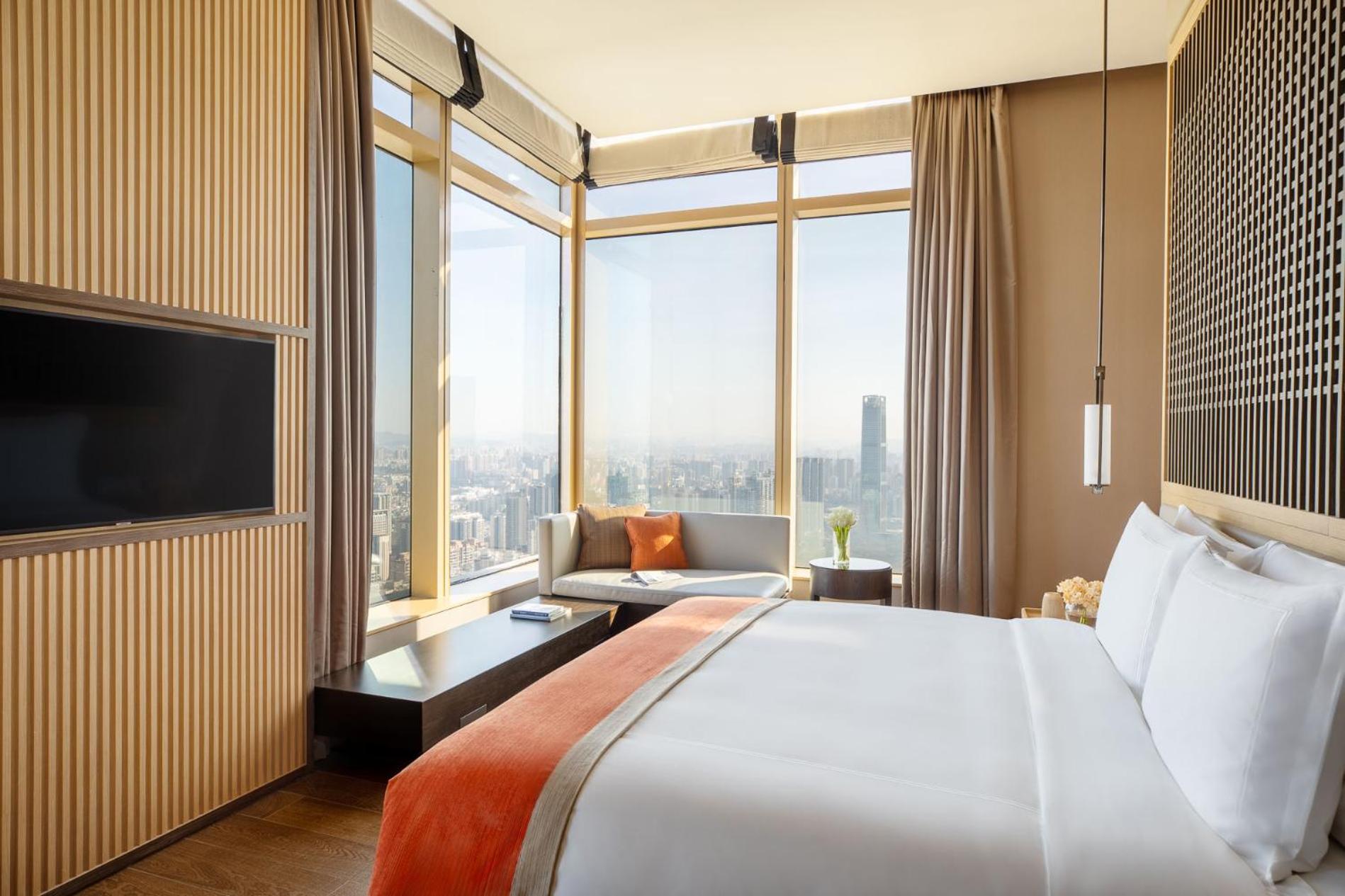 Hotel Jumeirah Guangzhou-complimentary Shuttle Bus To Fair Complex 5*