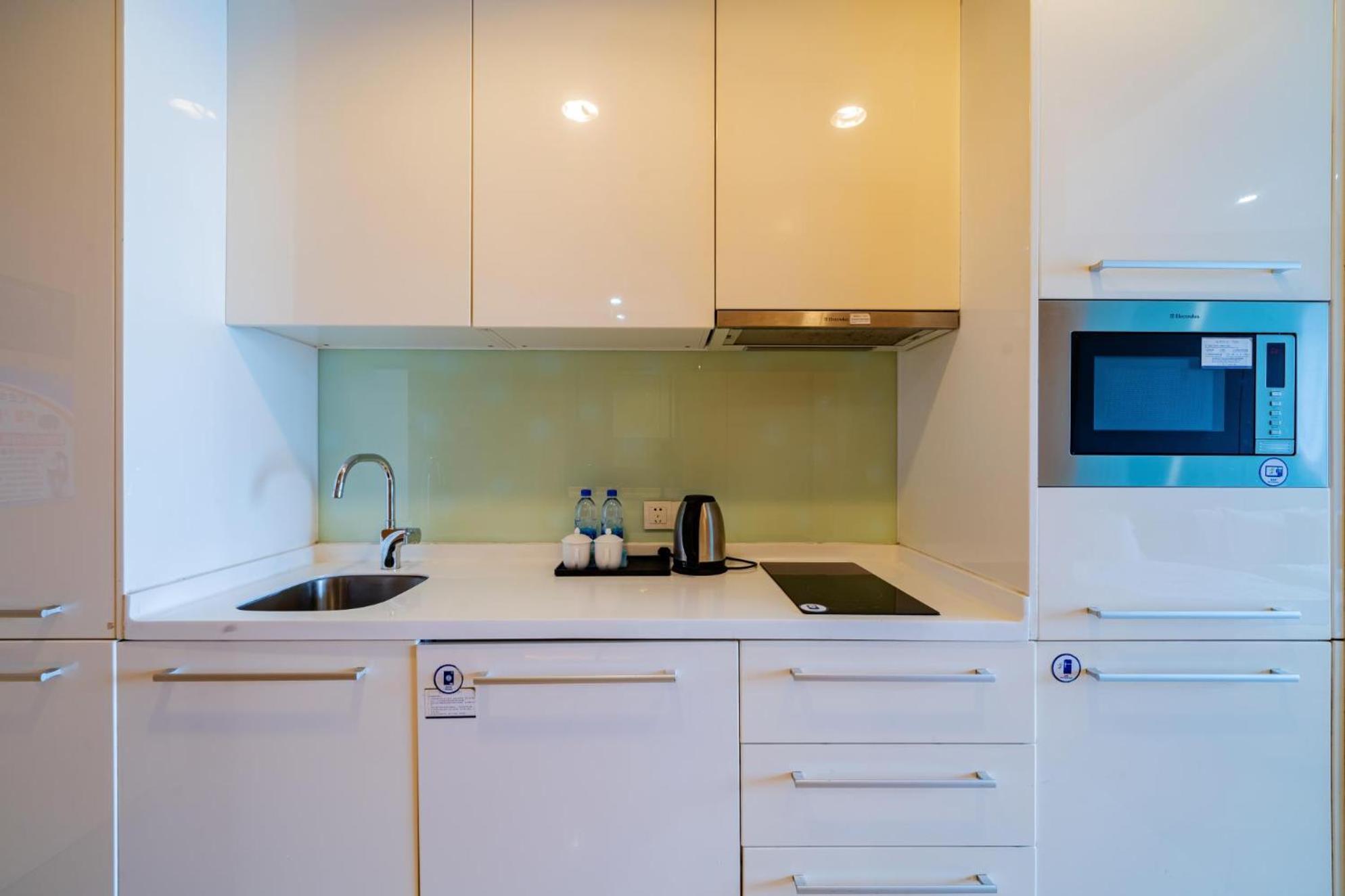 Estay Residence-poly World Trade Center Apartment