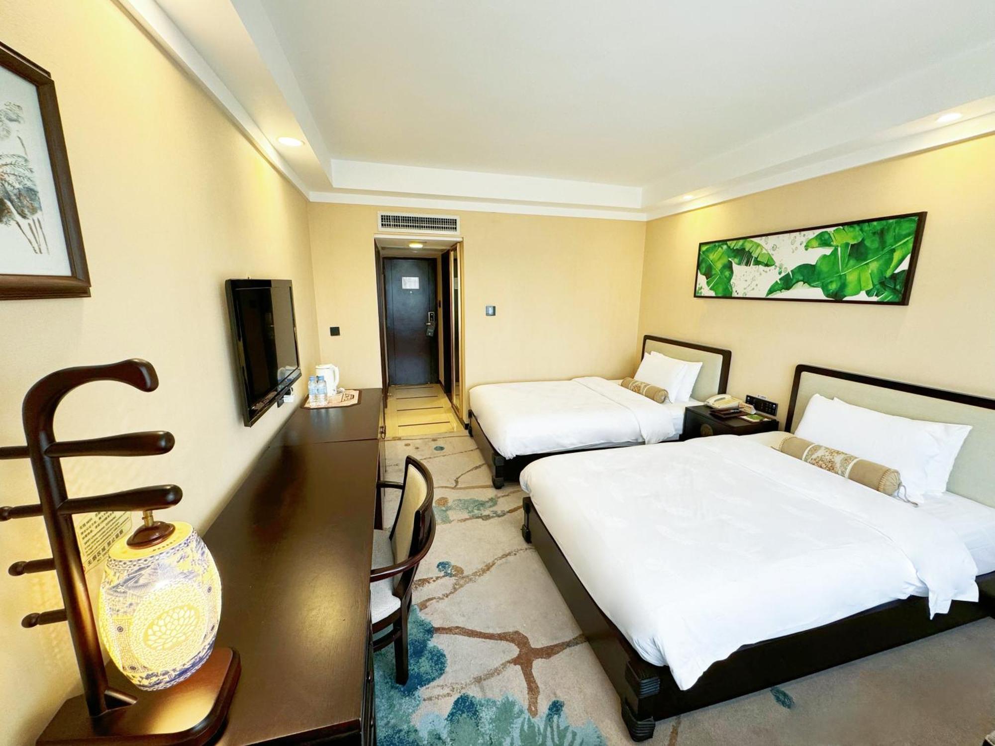 Guangdong Hotel-free Shuttle & Registration Counter Service During Fair Guangzhou
