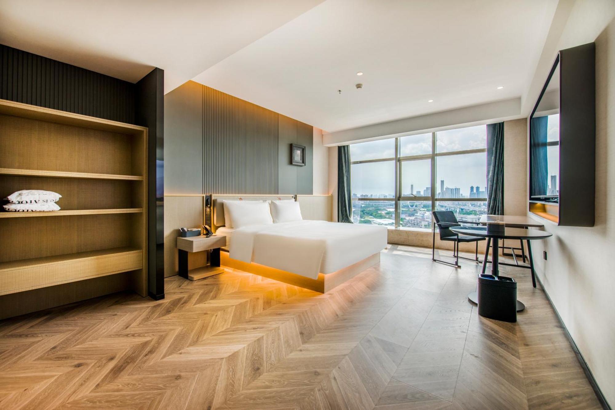 Hotel Atour S Taikoo Wharf Pearl River 5*