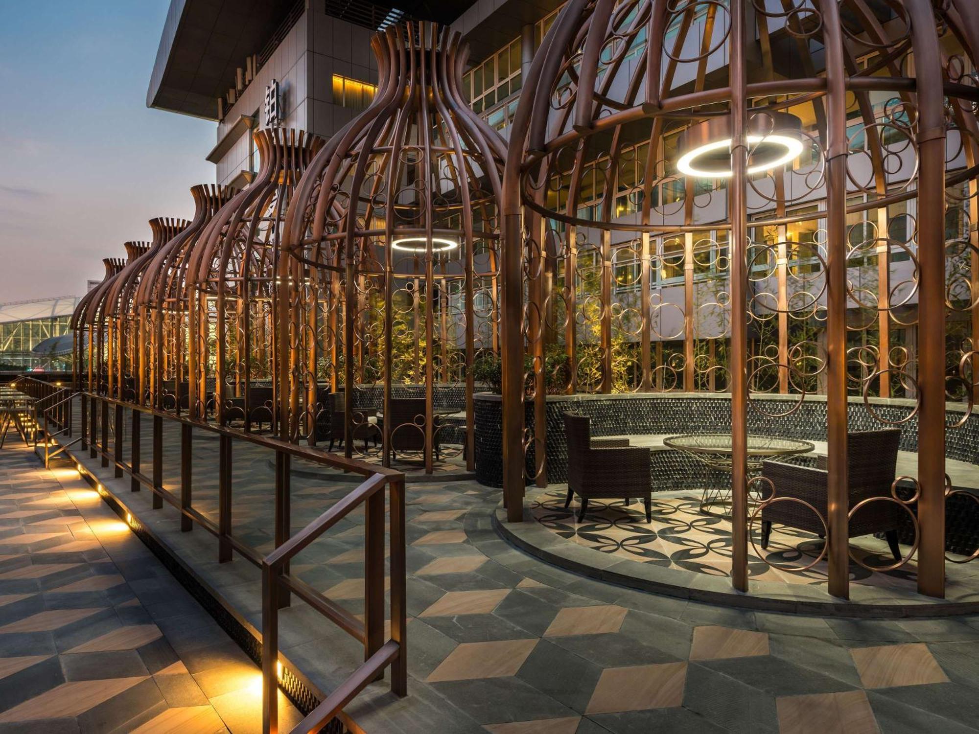 Pullman Baiyun Airport - Free Shuttle Bus & Official Registration Agency During Fair Hotel 5*
