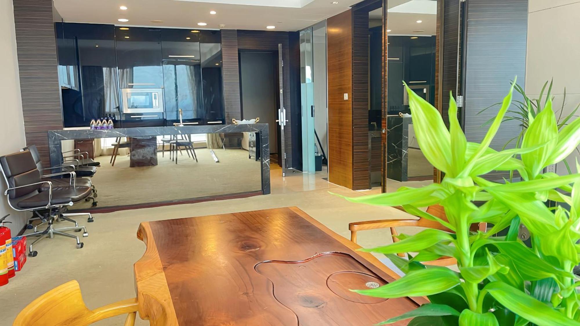 Xing Yi International - Poly World Branch