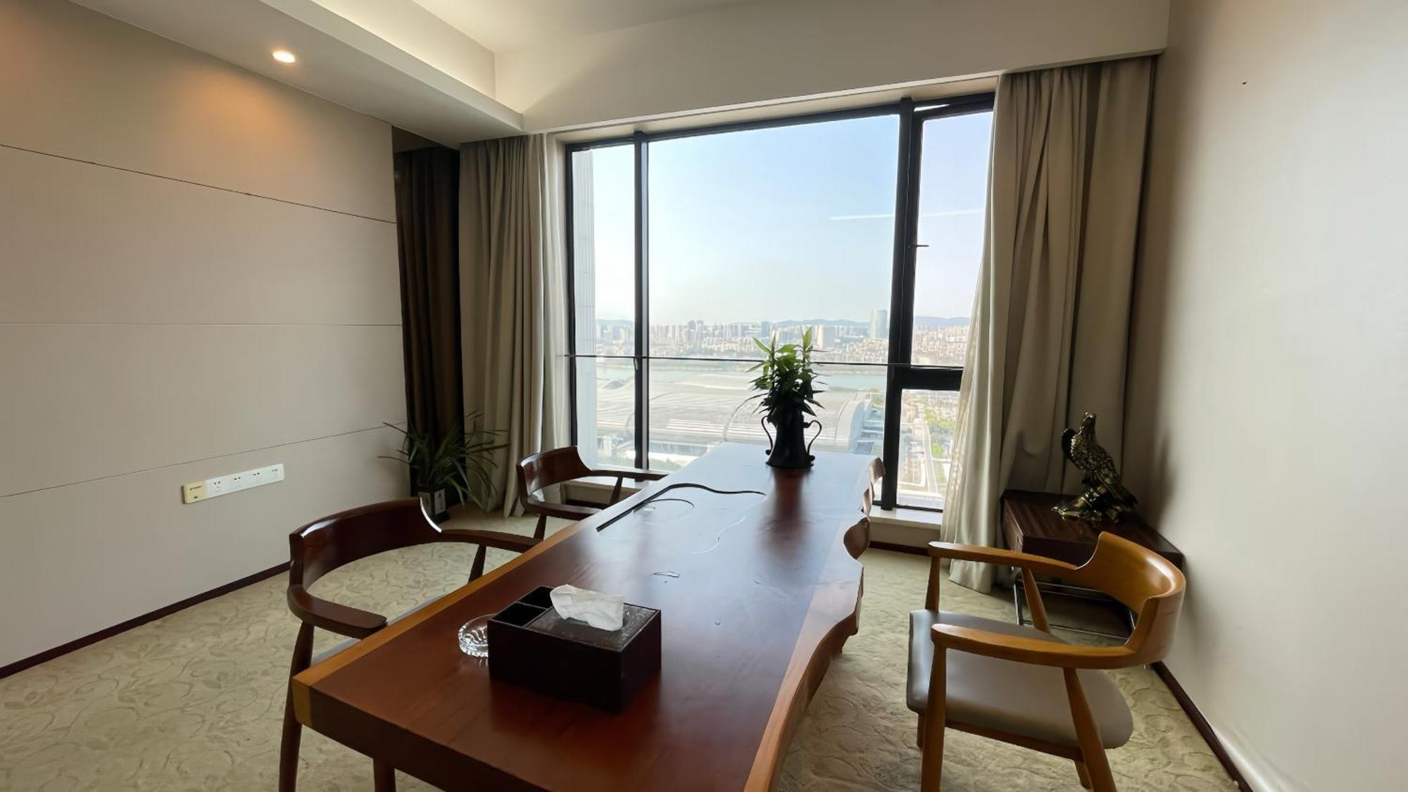 Apartment Xing Yi International - Poly World Branch *
