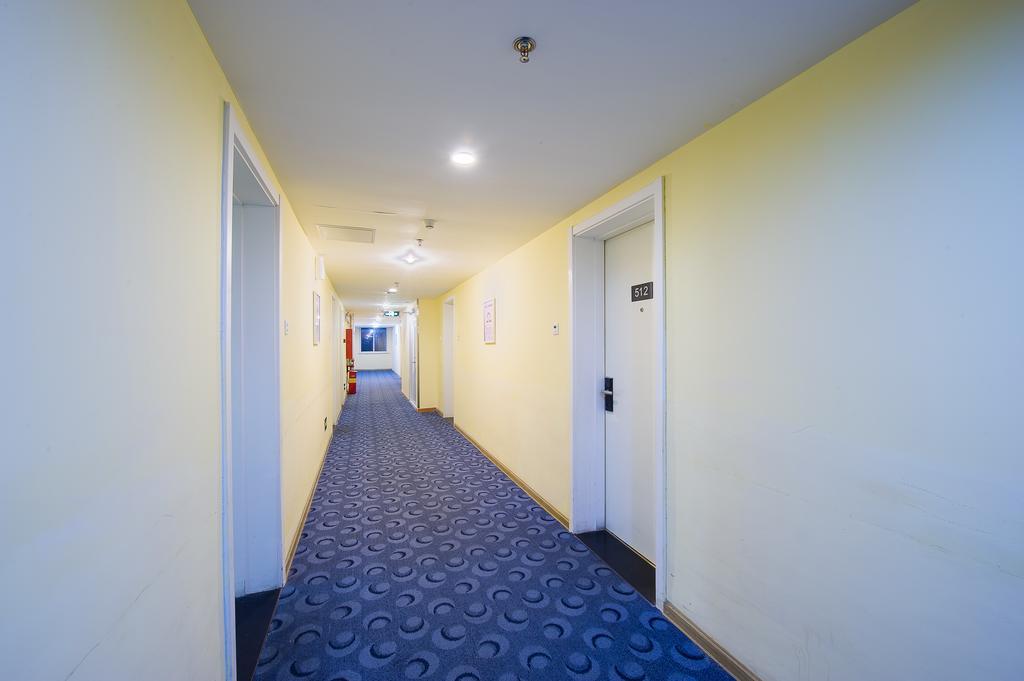 7Days Inn Guangzhou Gangding Longkou XI Road 2*