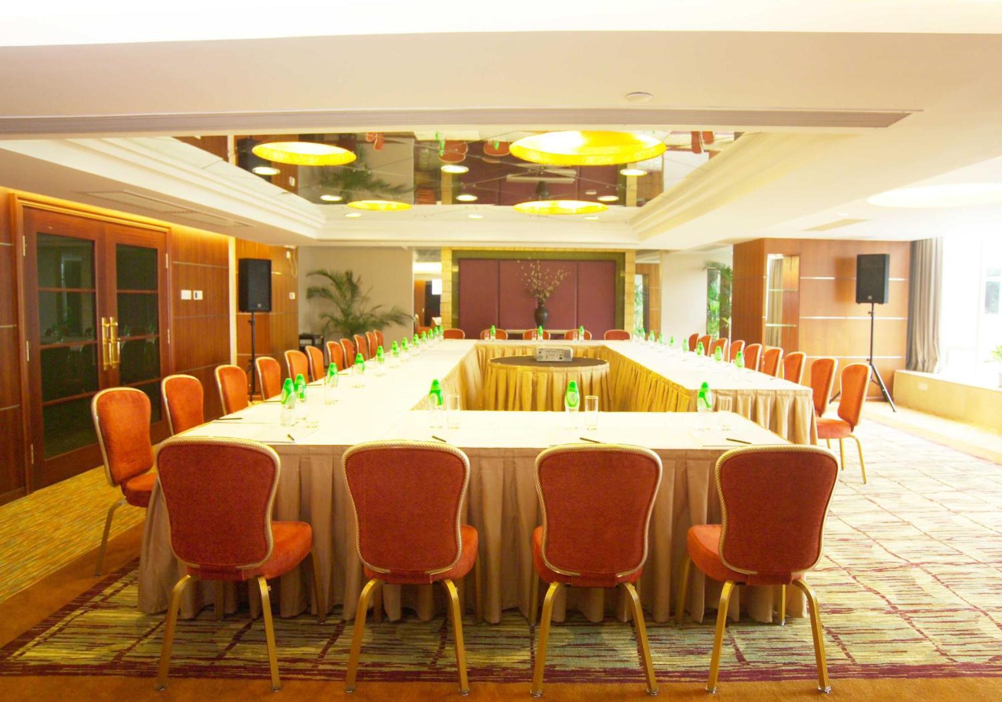 The Royal Marina Plaza