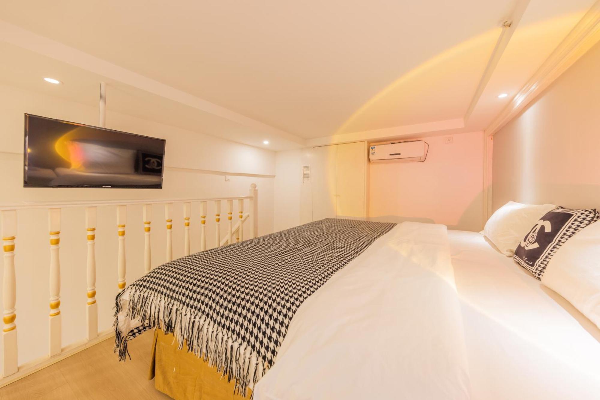 Apartment Lavendar Duplex
