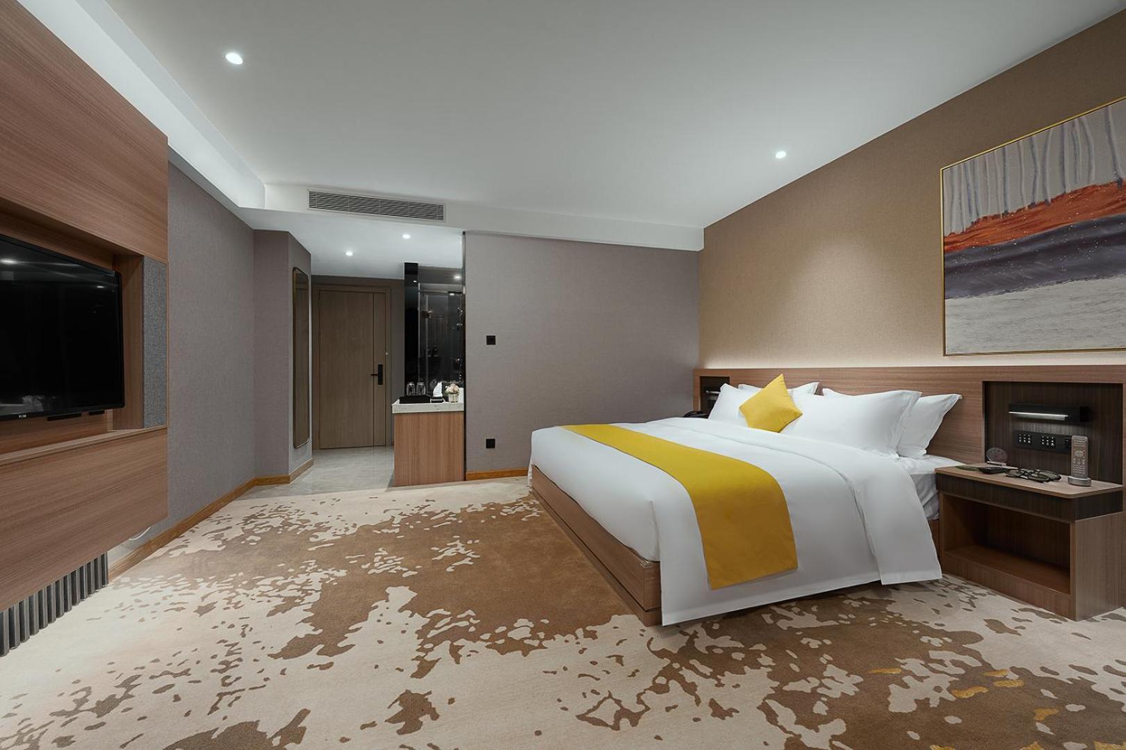 Hotel 广州白云机场花东朝阳路亚朵酒店 4*