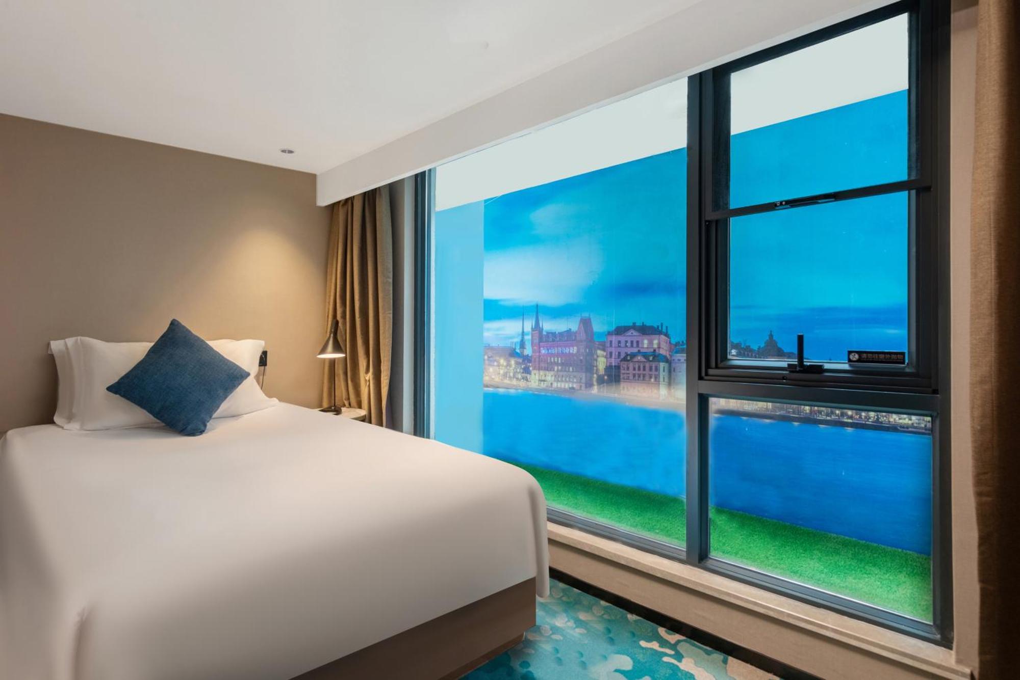 Hotel Echarm International Hotel Zhujiang New Town Wuyangcun Metro Station - Free Deliver Service To Canton Fair Complex Once A Day During Canton Fair Period Guangzhou