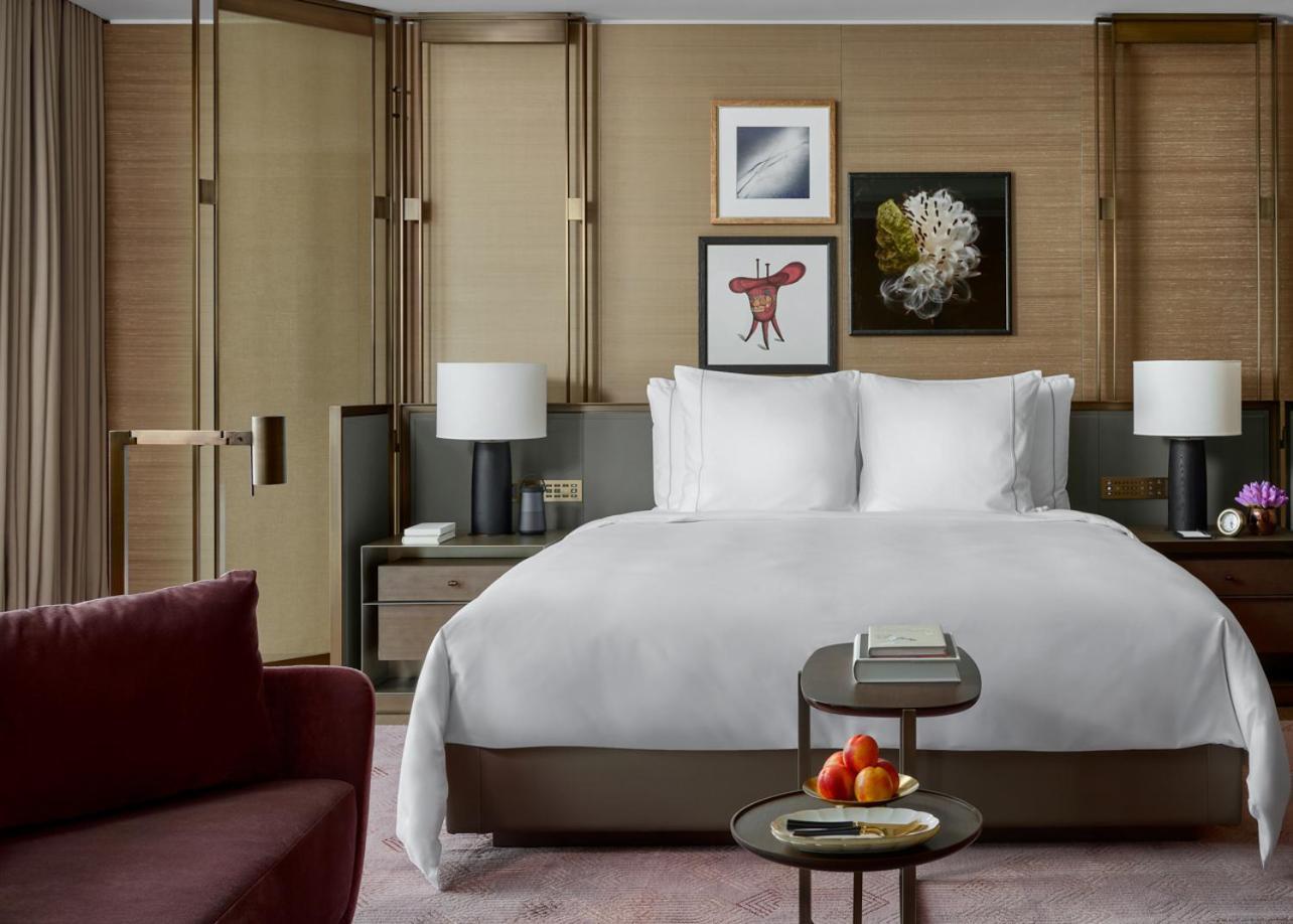 Rosewood Guangzhou, Enjoy Free Shuttle Bus Service Between The And The Fair Complex During The Fair 5*