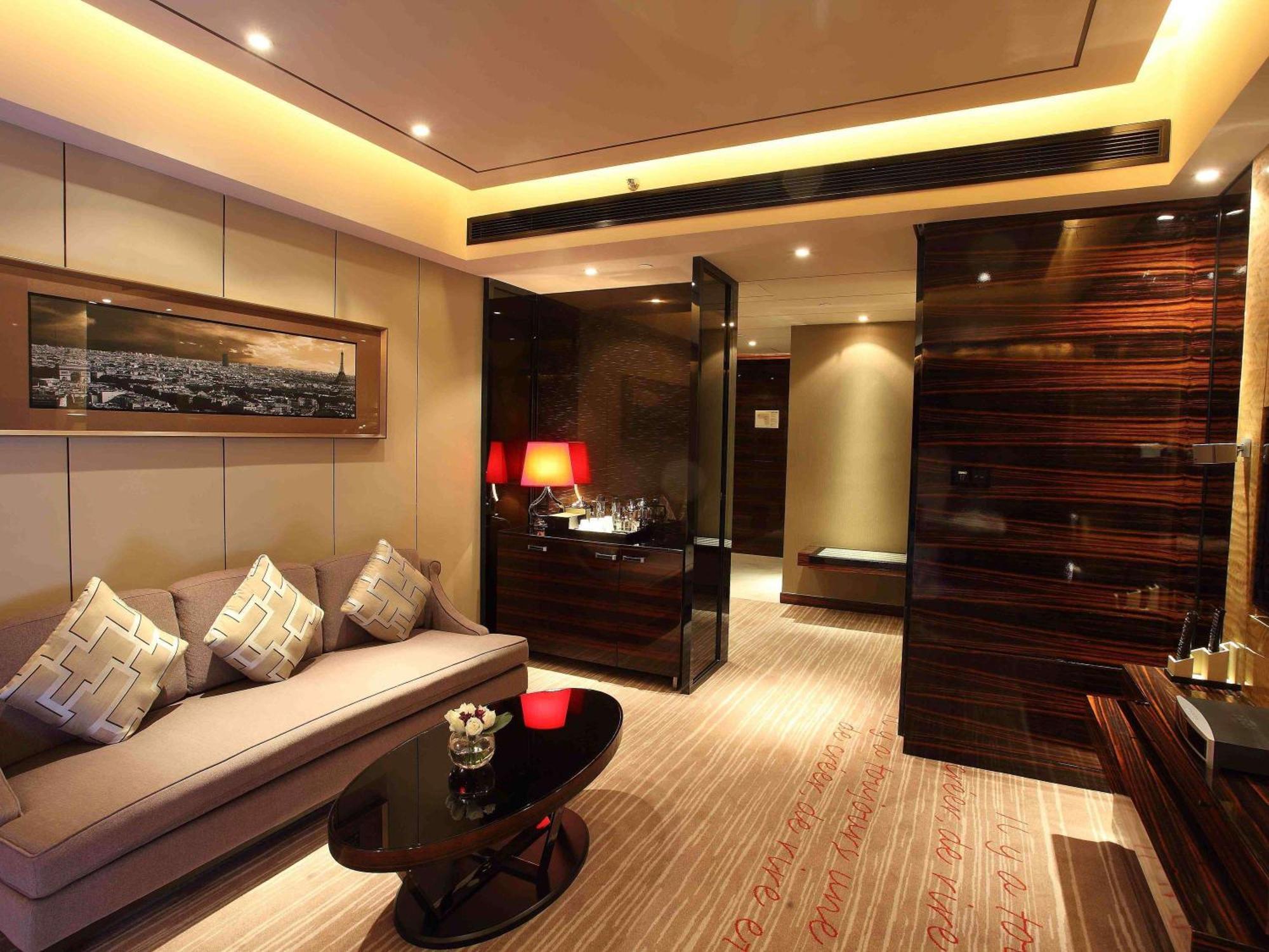 Sofitel Sunrich - Free Shuttle Bus To Fair Complex & Overseas Buyer Registration Services During Fair Period Hotel Guangzhou