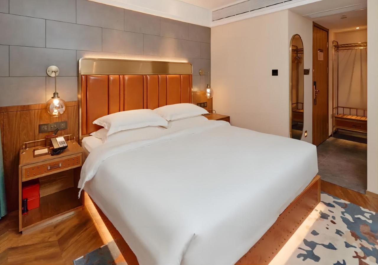 Hotel Elite International Taikoo Hui Plaza Gangding Metro Station Branch - Free Shuttle Bus To Fair Complex During Fair Period & Overseas Buyers Registration Service & Free Vpn Internet Access
