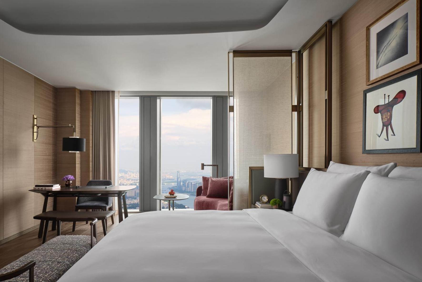 Hotel Rosewood Guangzhou, Enjoy Free Shuttle Bus Service Between The And The Fair Complex During The Fair