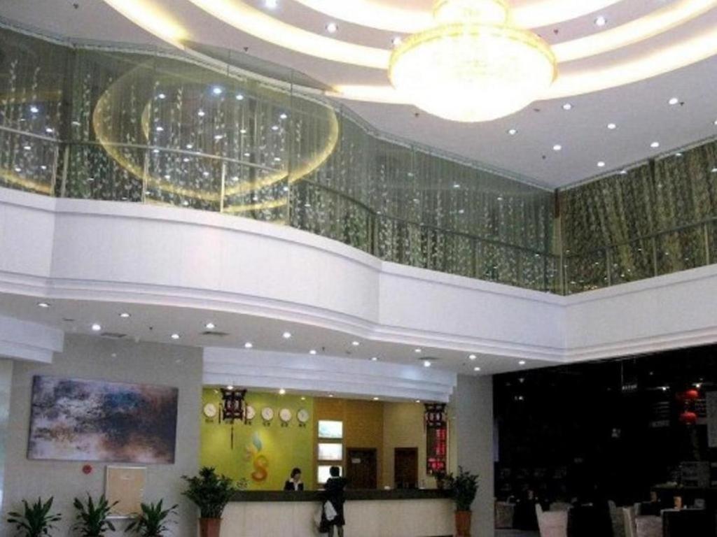 Chenyue Hotel