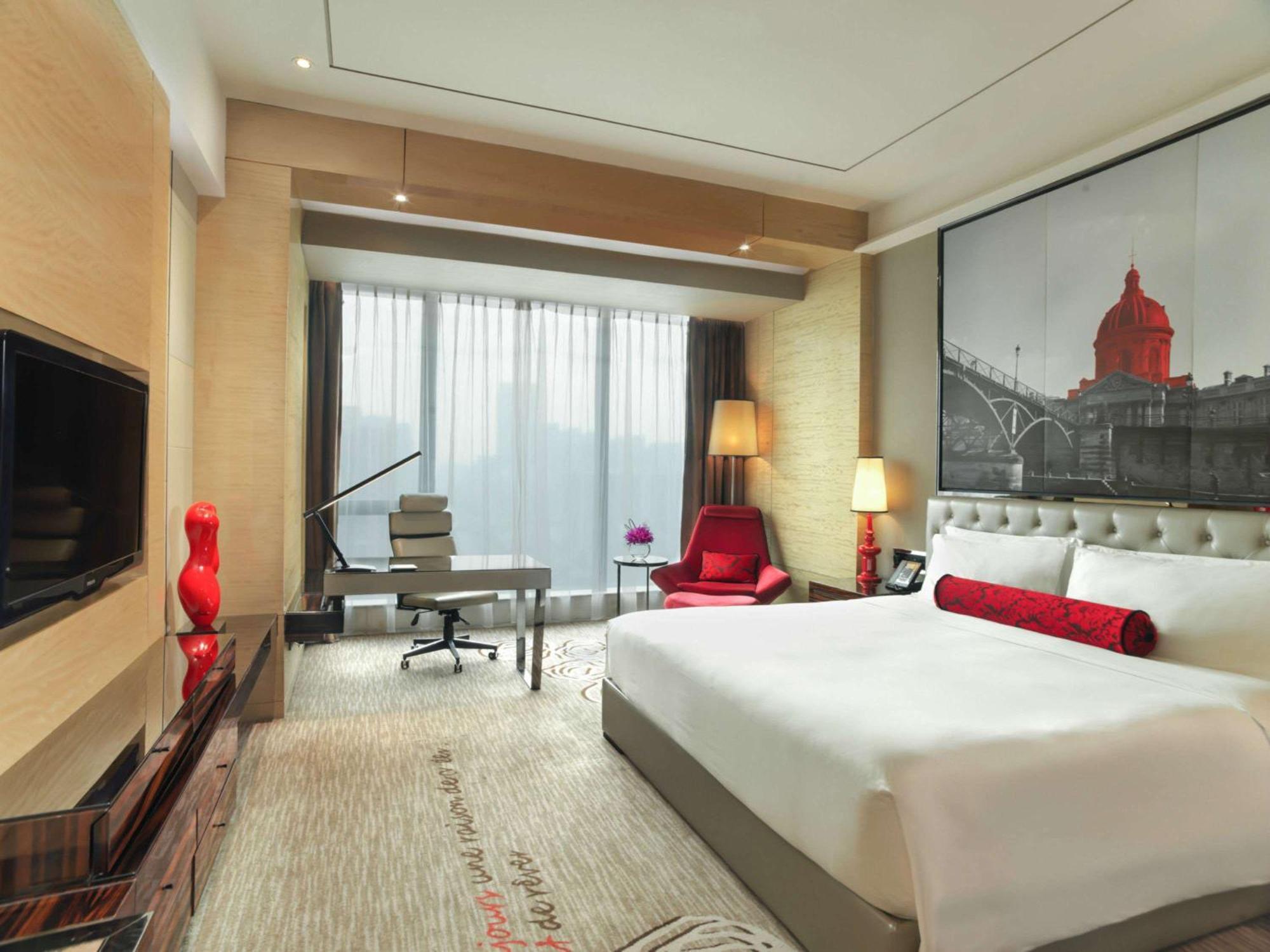 Sofitel Sunrich - Free Shuttle Bus To Fair Complex & Overseas Buyer Registration Services During Fair Period Hotel 5*