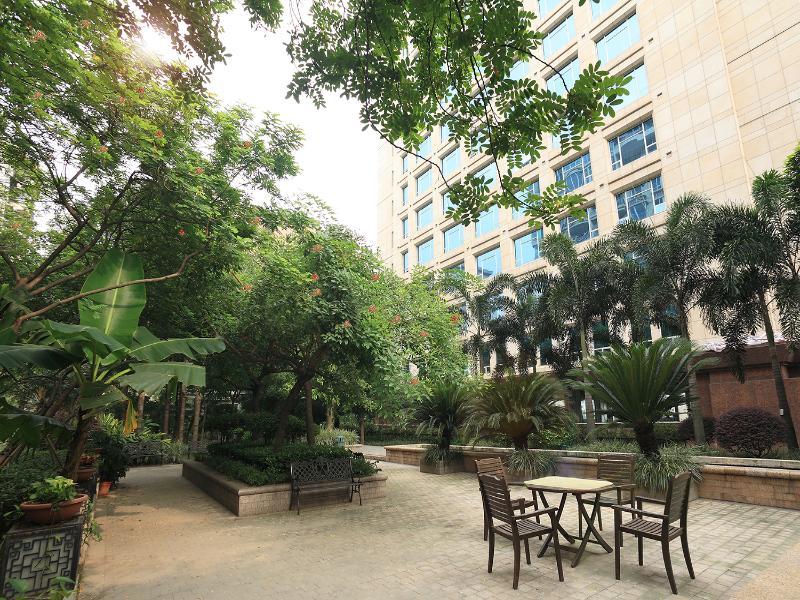 Hotel Ramada Plaza 5*