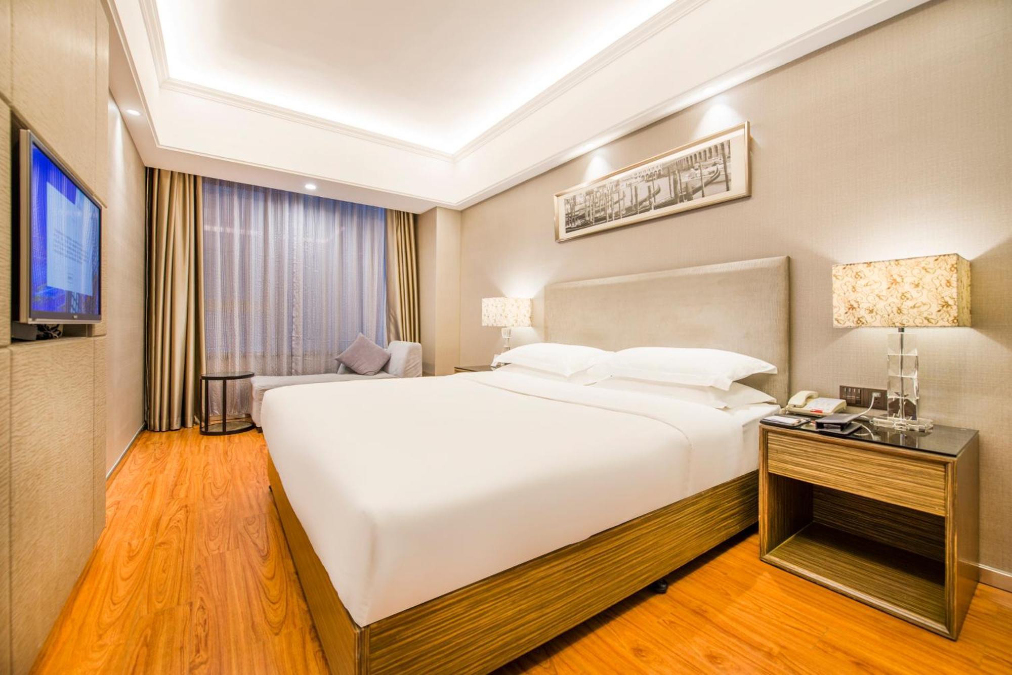Hotel La Perle International - Free Shuttle Between And Exhibition Center During Fair & Exhibitor Registration Counter 5*
