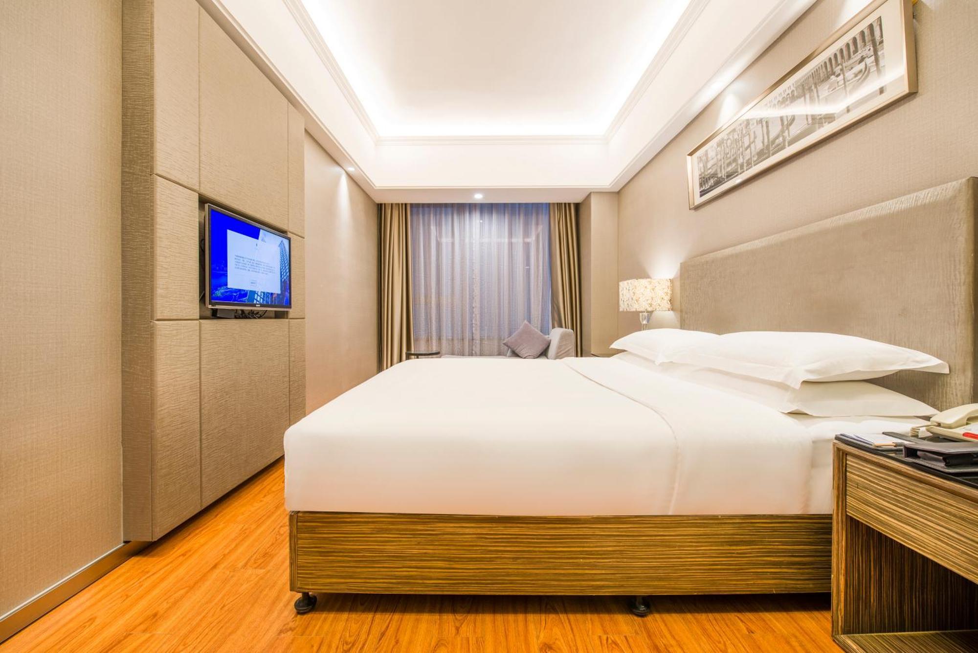 La Perle International - Free Shuttle Between And Exhibition Center During Fair & Exhibitor Registration Counter Hotel Guangzhou