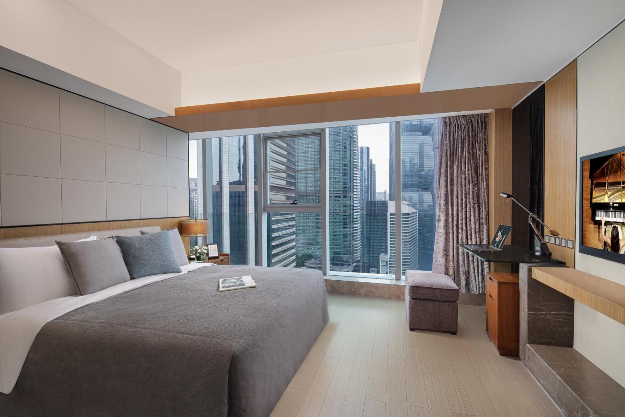 Ascott Ifc - Free Shuttle Bus For Fair *