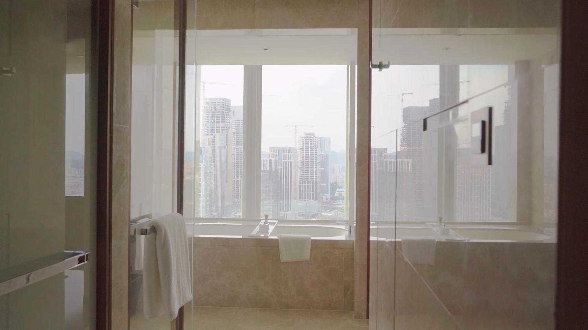 Intercontinental Exhibition Center By Ihg - Free Shuttle Between And Exhibition Center During Fair & Exhibitor Registration Counter Hotel Guangzhou