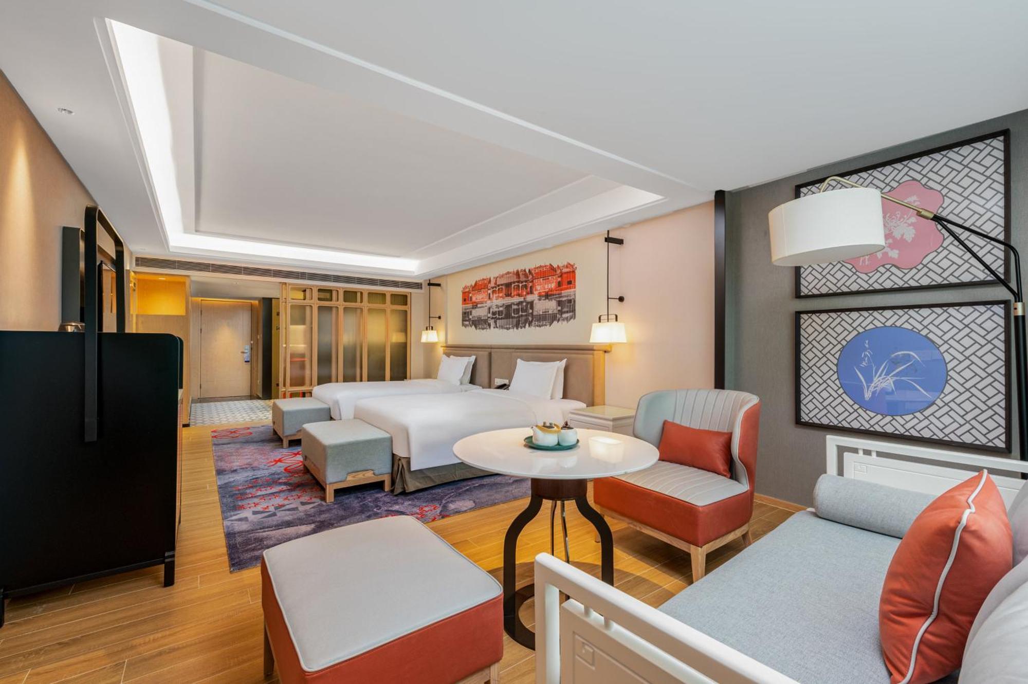 Voco Shifu By Ihg - Free Shuttle Bus & Buyer Registration Counter During Fair