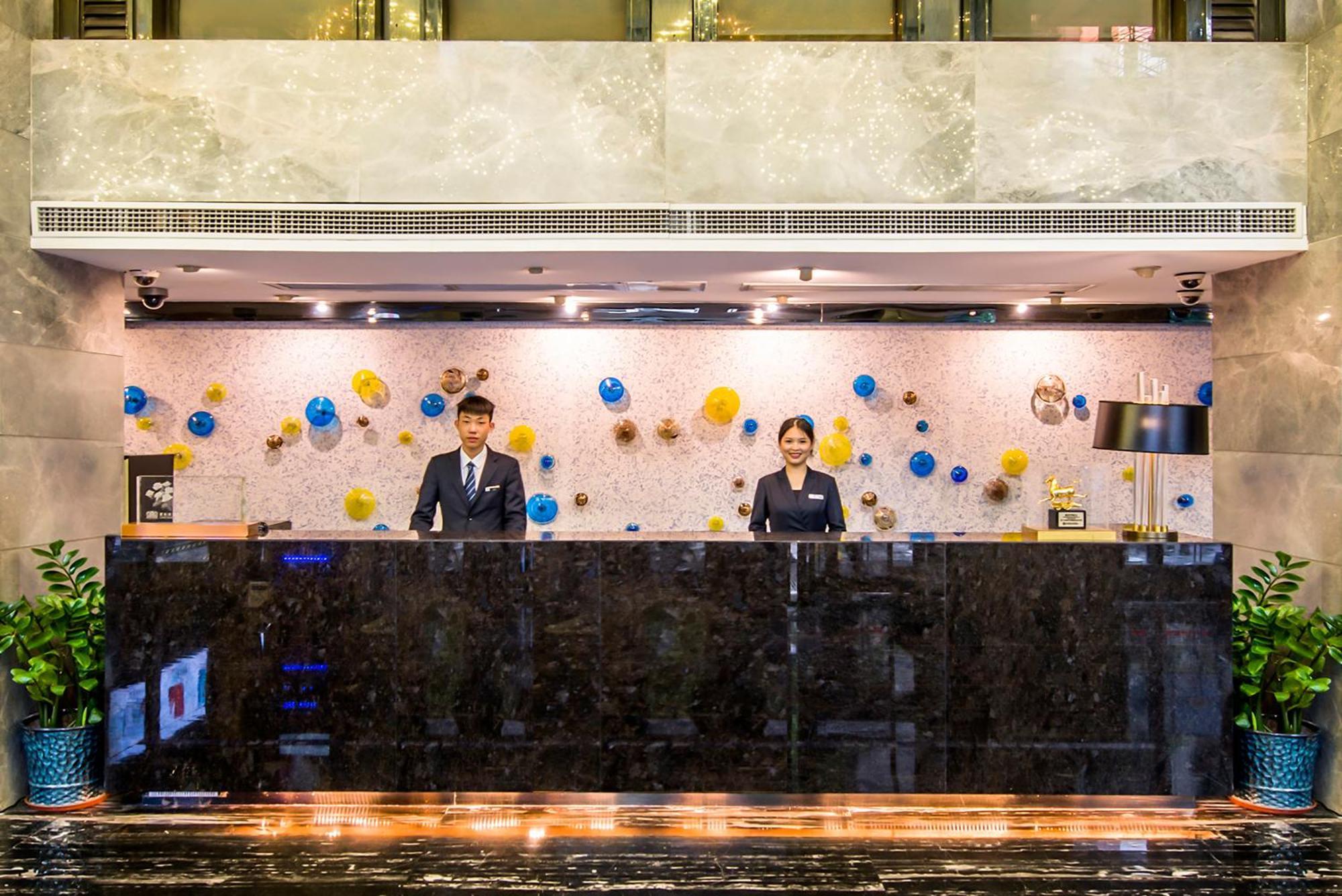 La Perle International - Free Shuttle Between And Exhibition Center During Fair & Exhibitor Registration Counter Hotel Guangzhou