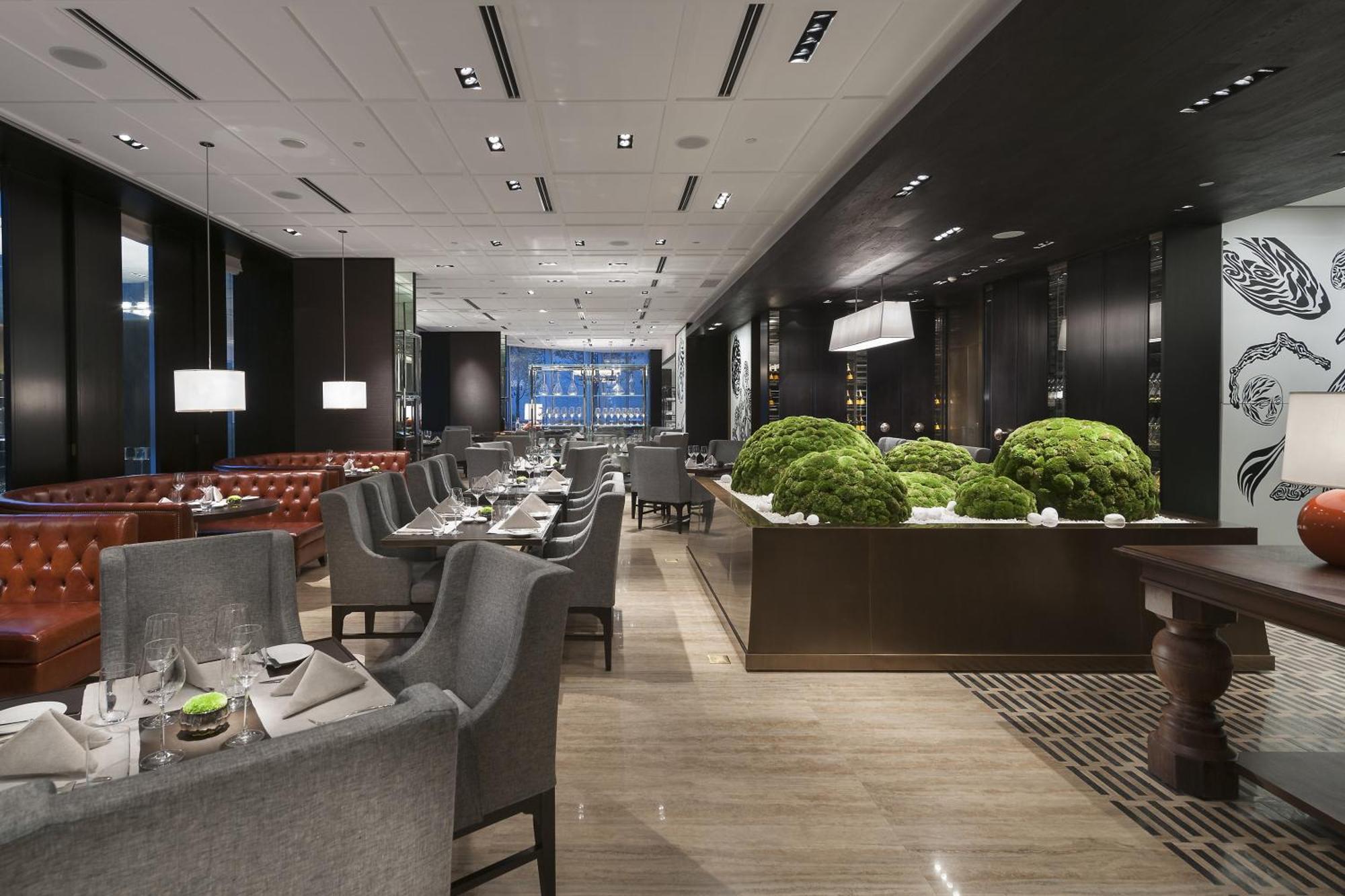 Mandarin Oriental, Hotel