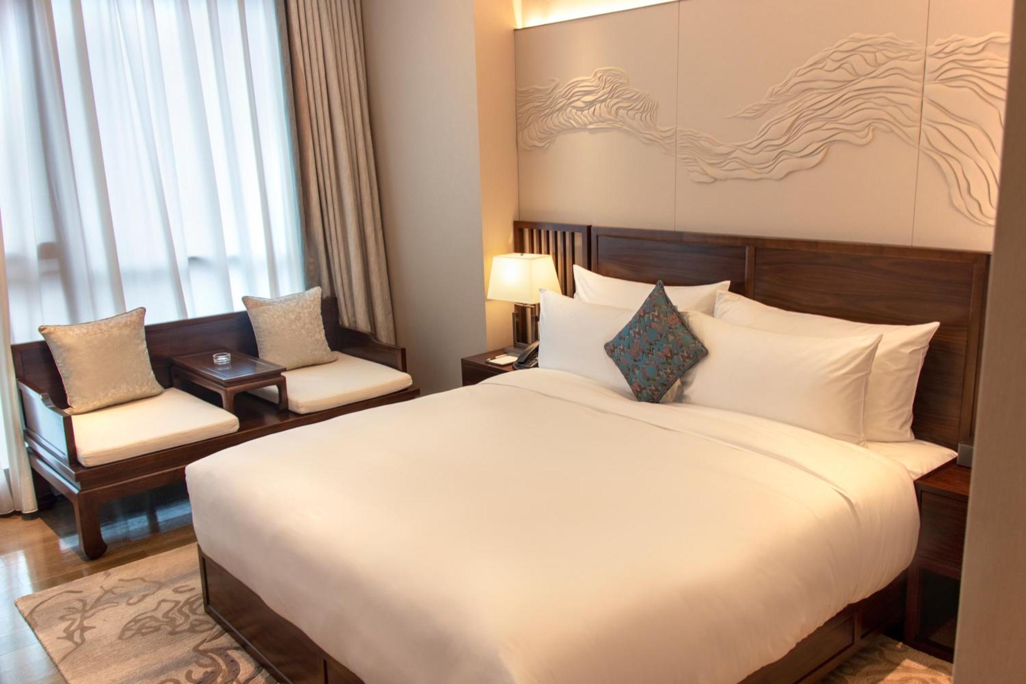 Pazhou Ln Dongfang Hotel-free Shuttle Bus To The Pazhou Convention Complex During Fair Period Hotel Guangzhou