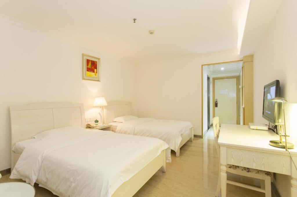Kaiserdom Guangzhou Huangshidong Road Branch Hotel 2*