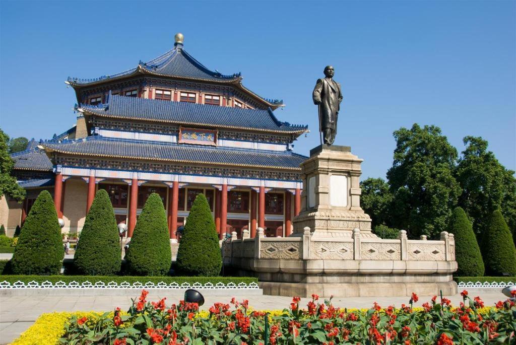 Kaiserdom Guangzhou Huangshidong Road Branch Hotel 2*