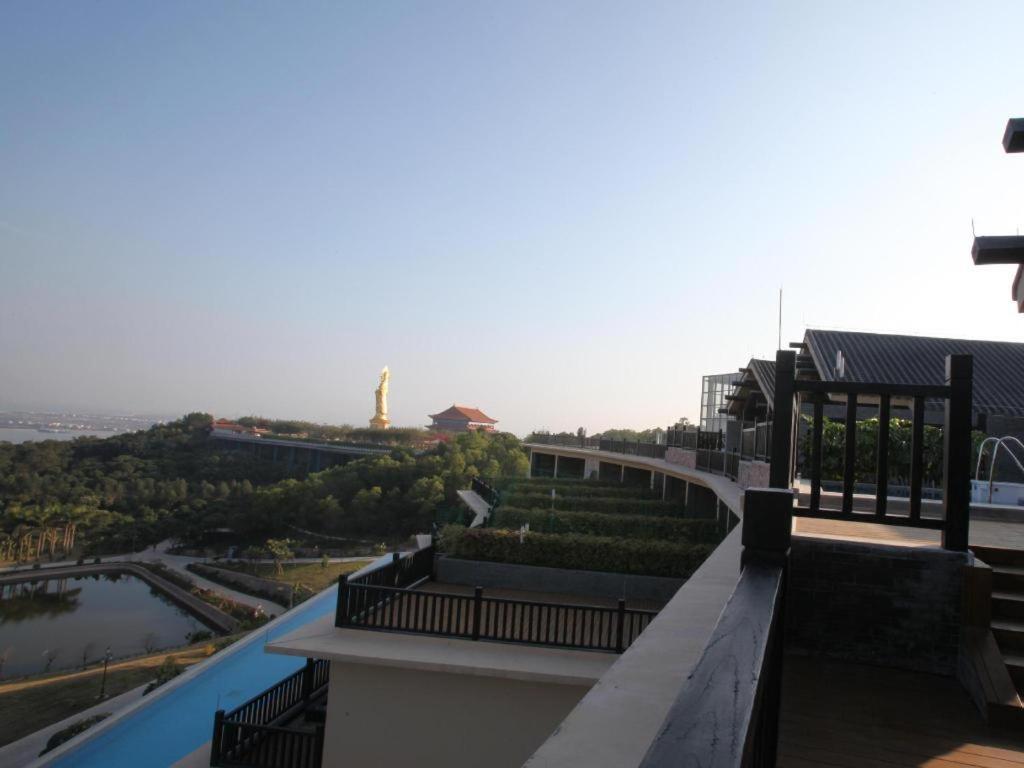 Hotel Lotus Hill Yuehai Canton
