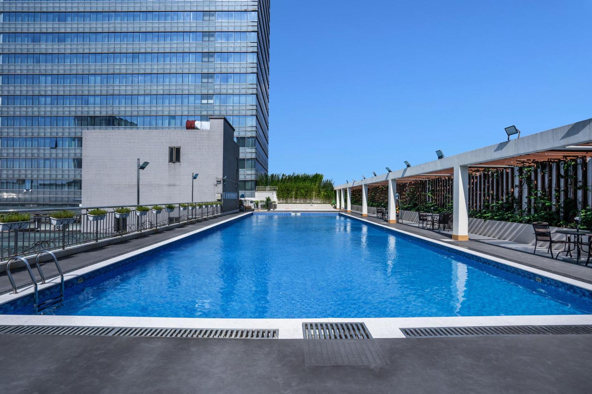 Pearl River International - Canmetro Line 11 Yijing Lu Station 4*
