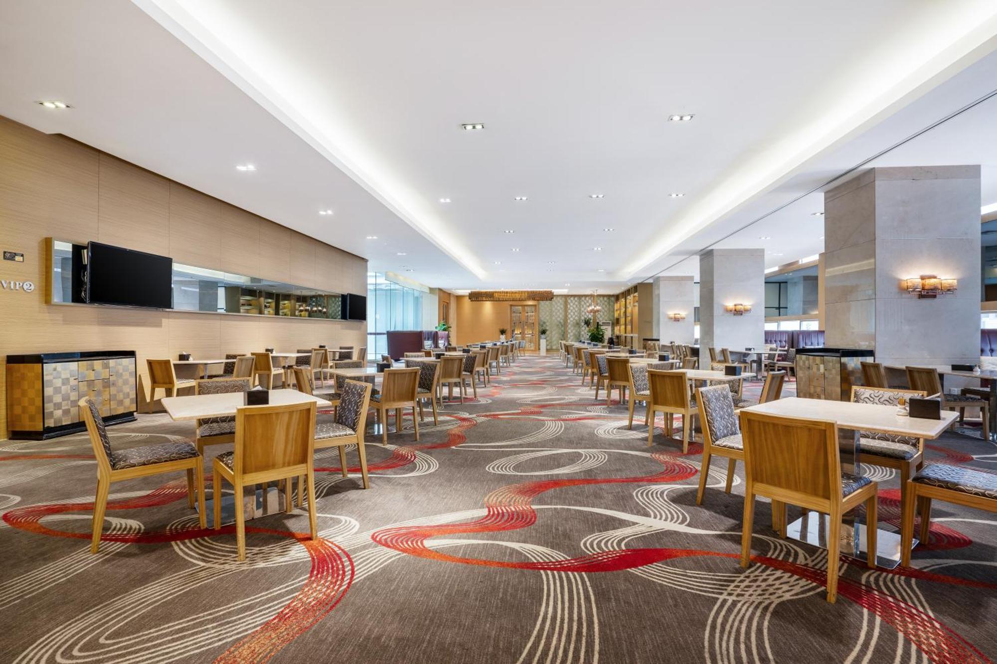 Hotel Pearl River International - Canmetro Line 11 Yijing Lu Station 4*