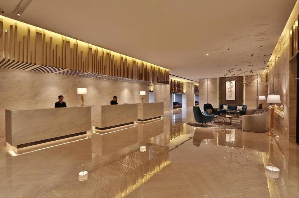 Hotel Crystal Orange