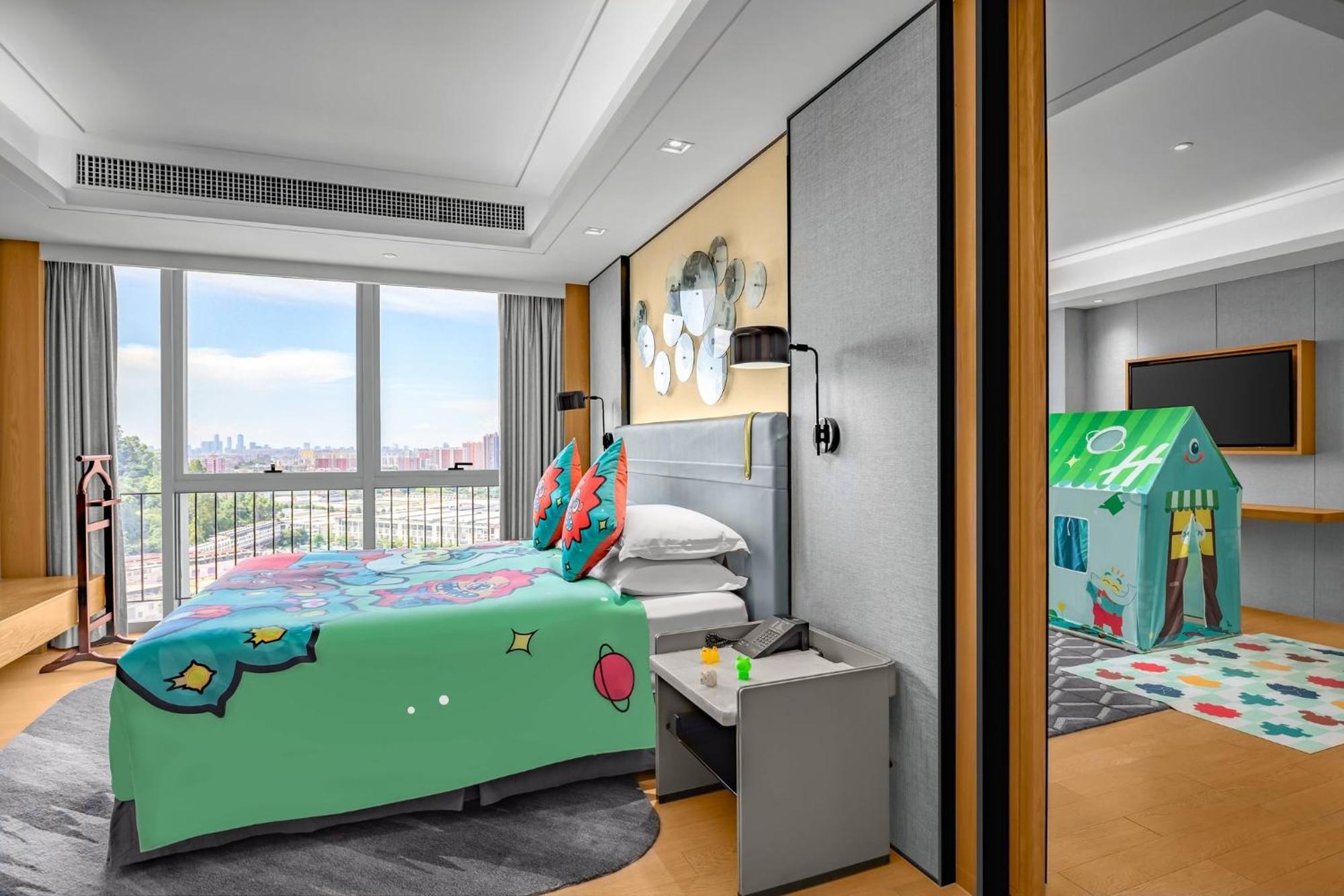 South - Fair Free Shuttle Bus, Near Metro Station, Nanhu Paradise Hotel 4*